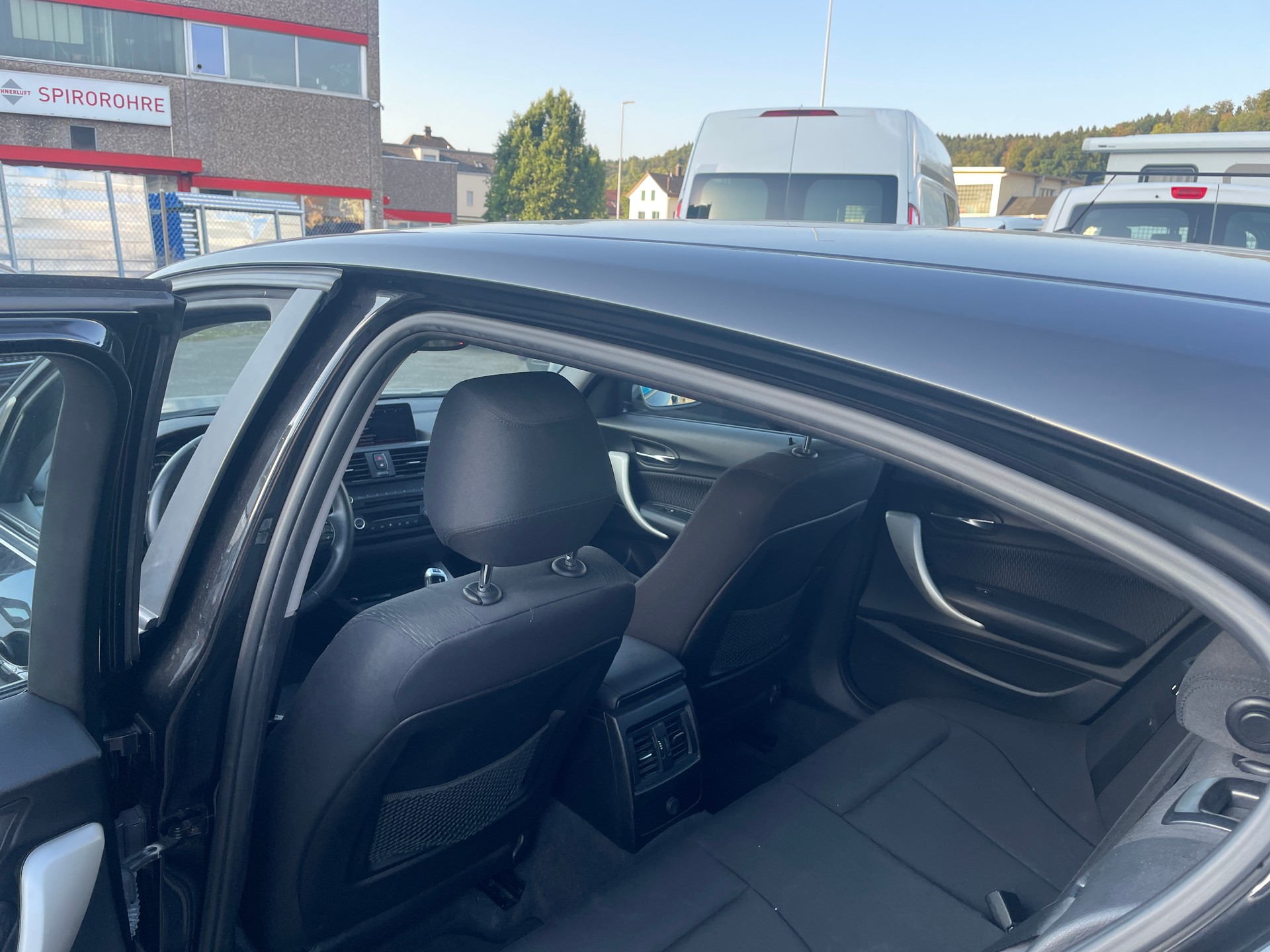 BMW 116i Sport Line Steptronic-image-7