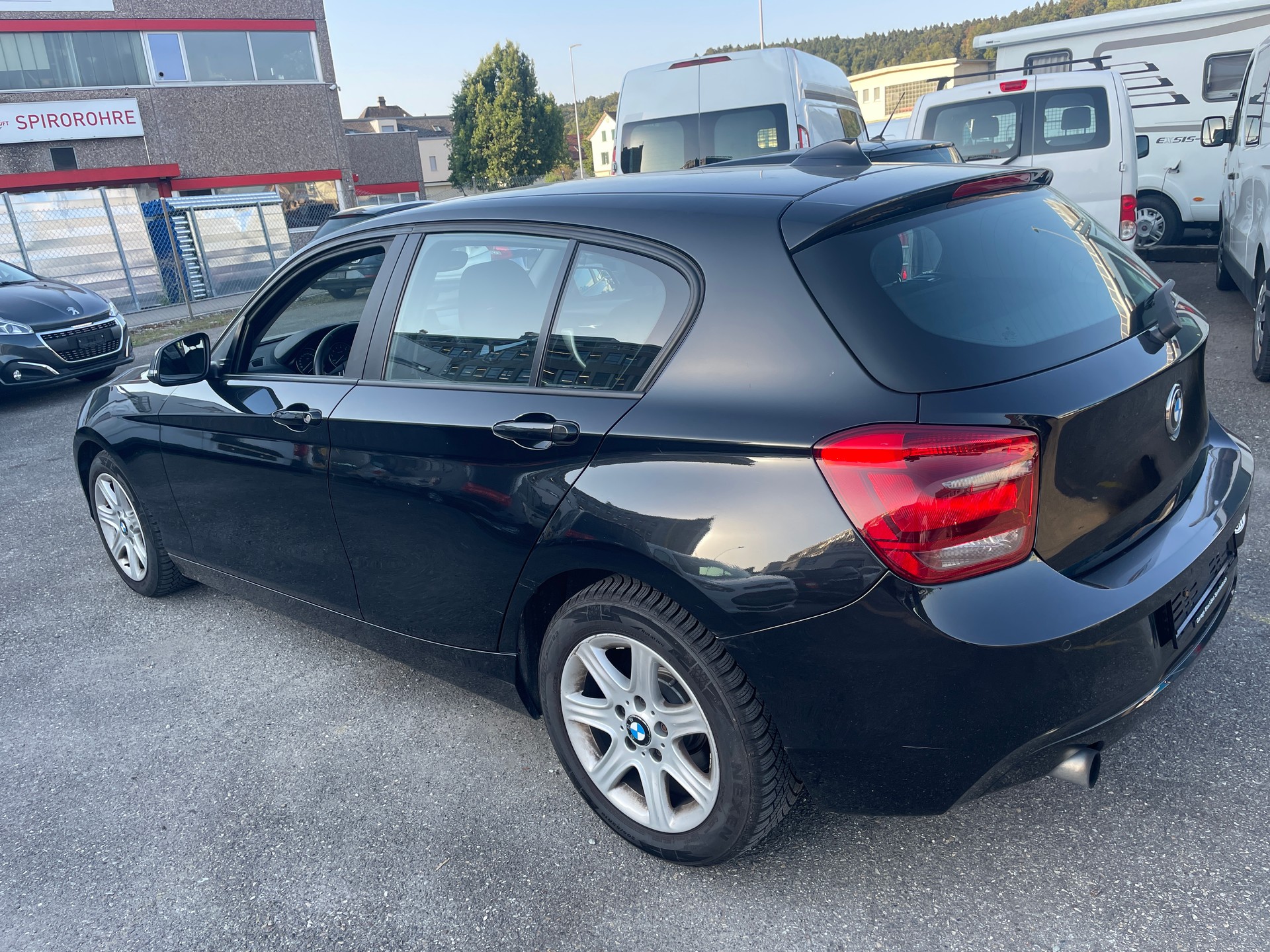 BMW 116i Sport Line Steptronic-image-3