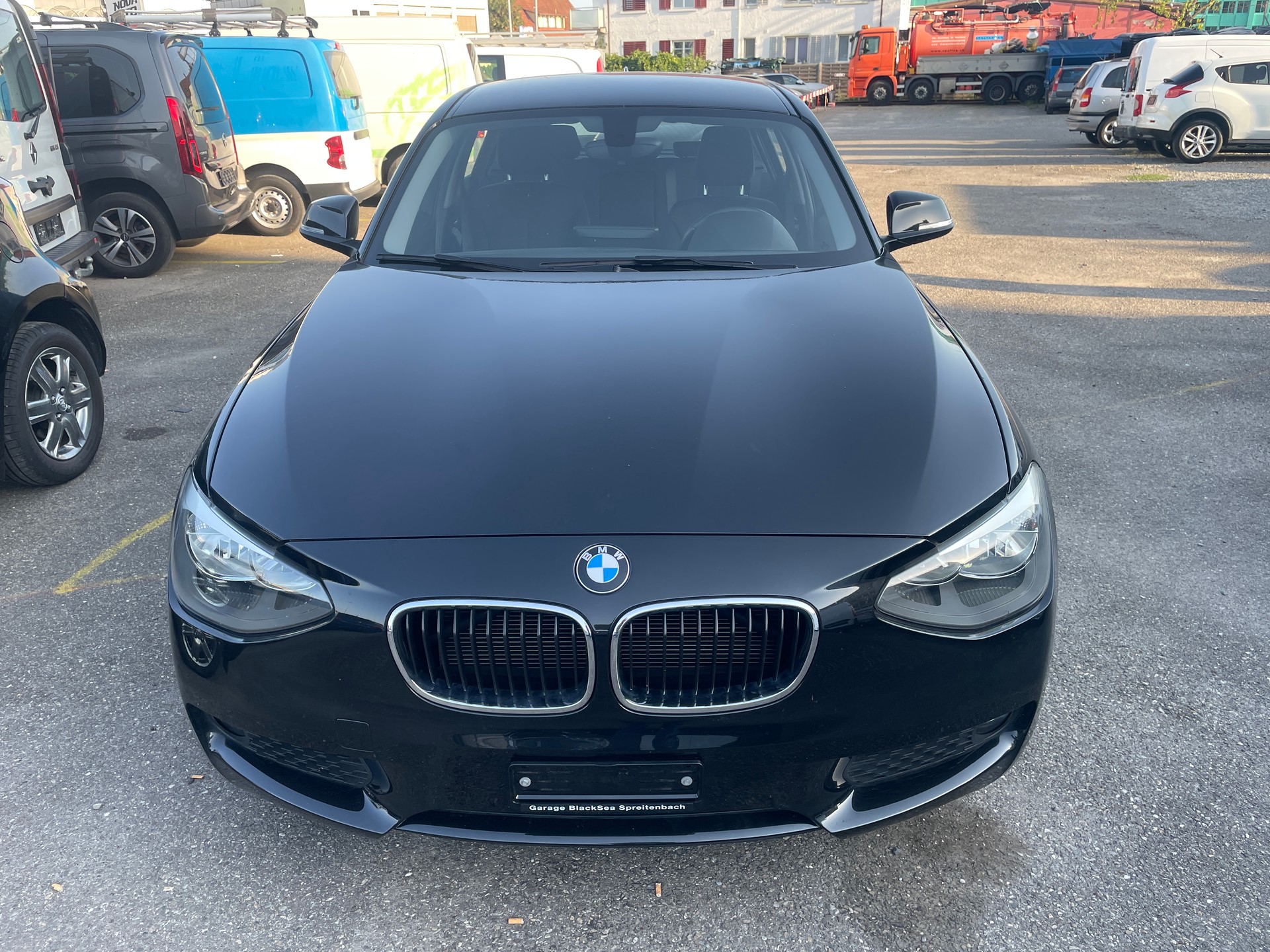 BMW 116i Sport Line Steptronic-image-0