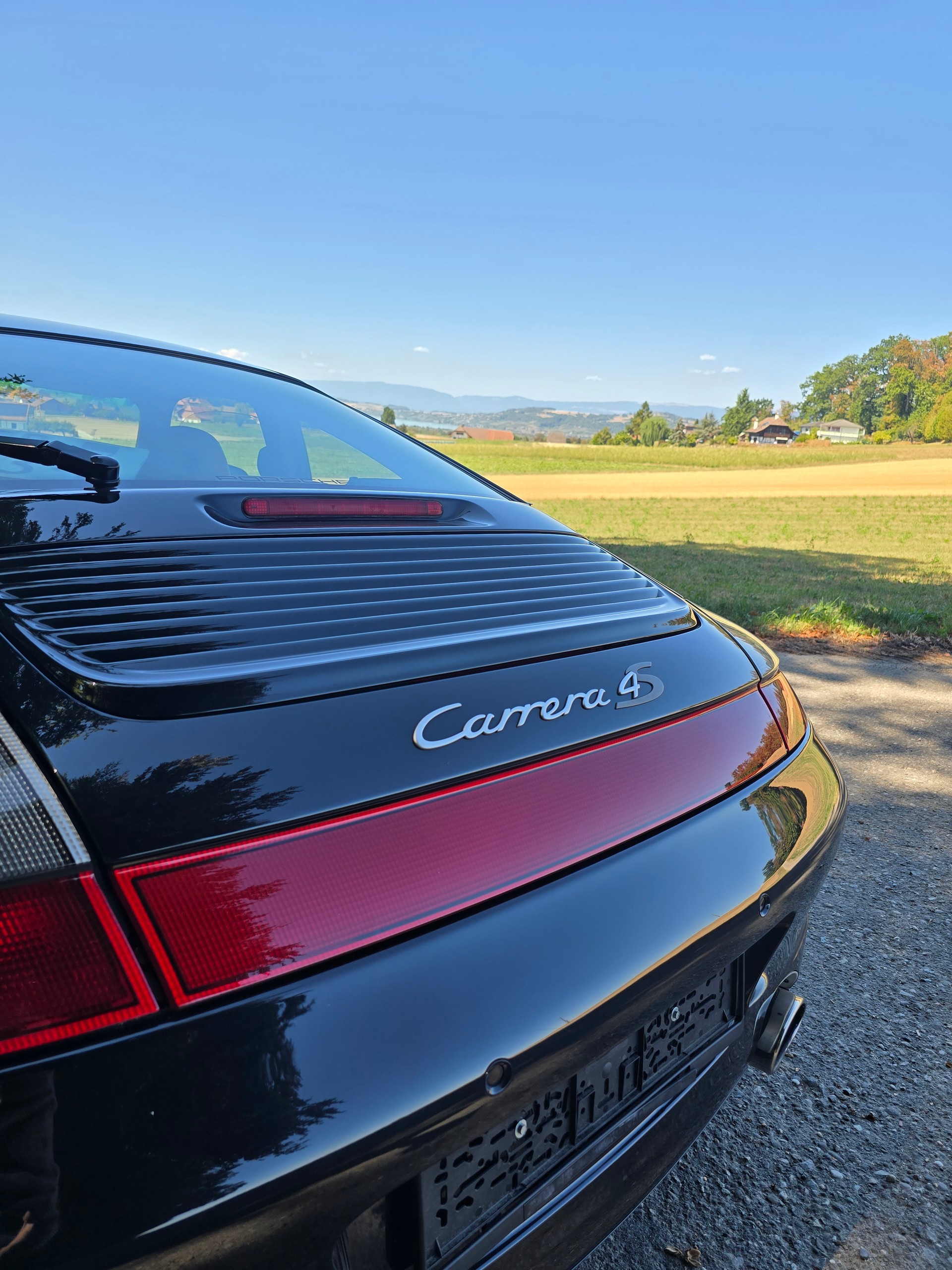 PORSCHE 911 Carrera 4 S-image-5