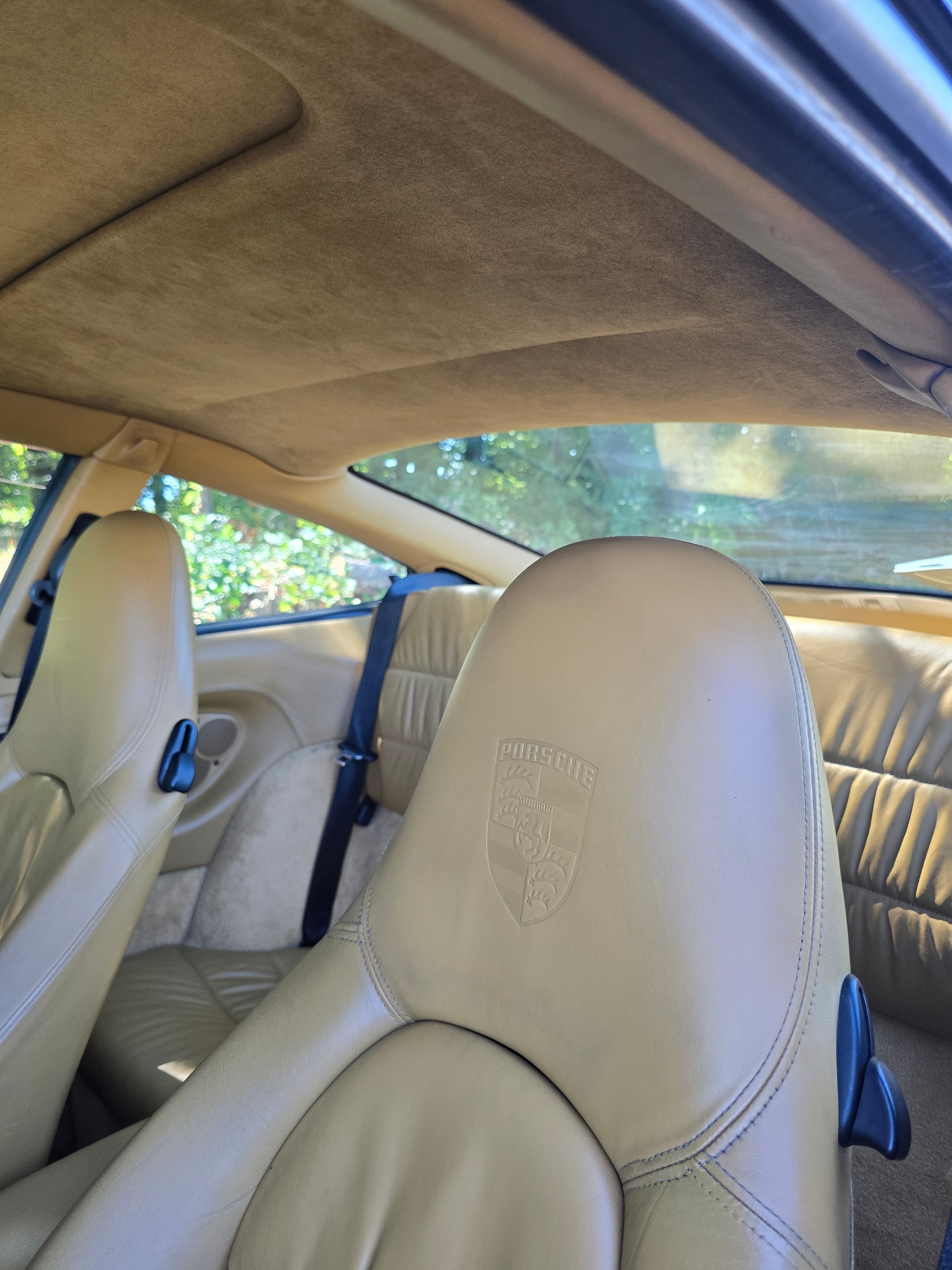 PORSCHE 911 Carrera 4 S-image-10
