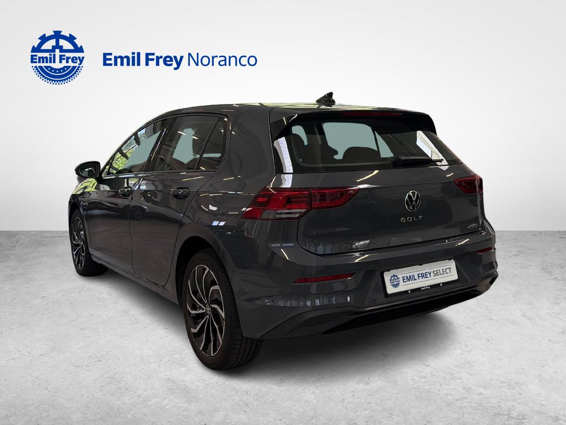 VW Golf VIII 1.5 eTSI Life DSG - Ruote invernali incluse-image-2