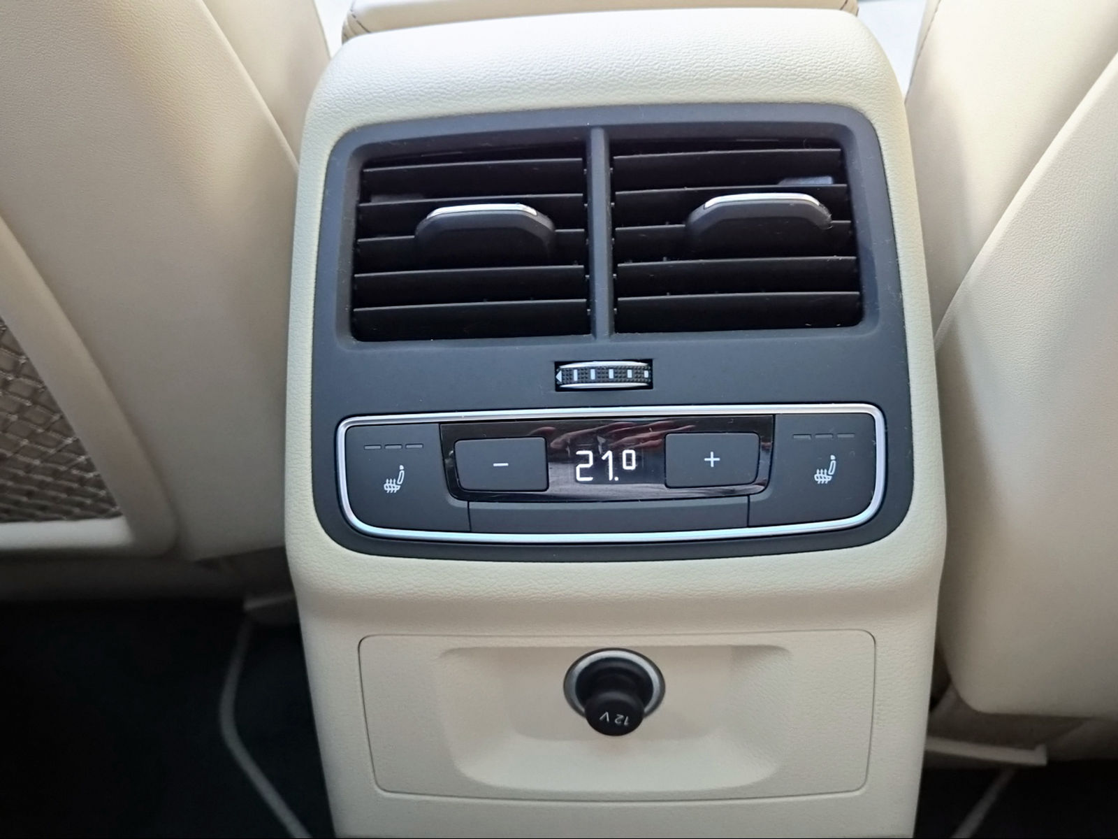 AUDI A4 allroad 3.0 TDI quattro S-tronic Manhattangrau Metallic-image-17