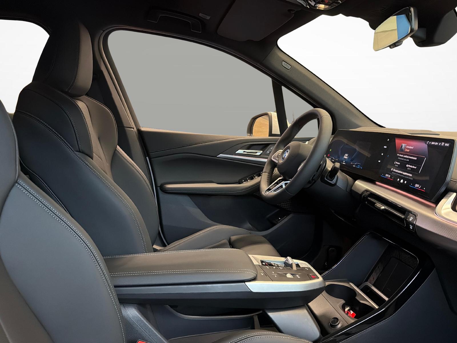 BMW 230e xDrive paddles Active Tourer-image-16