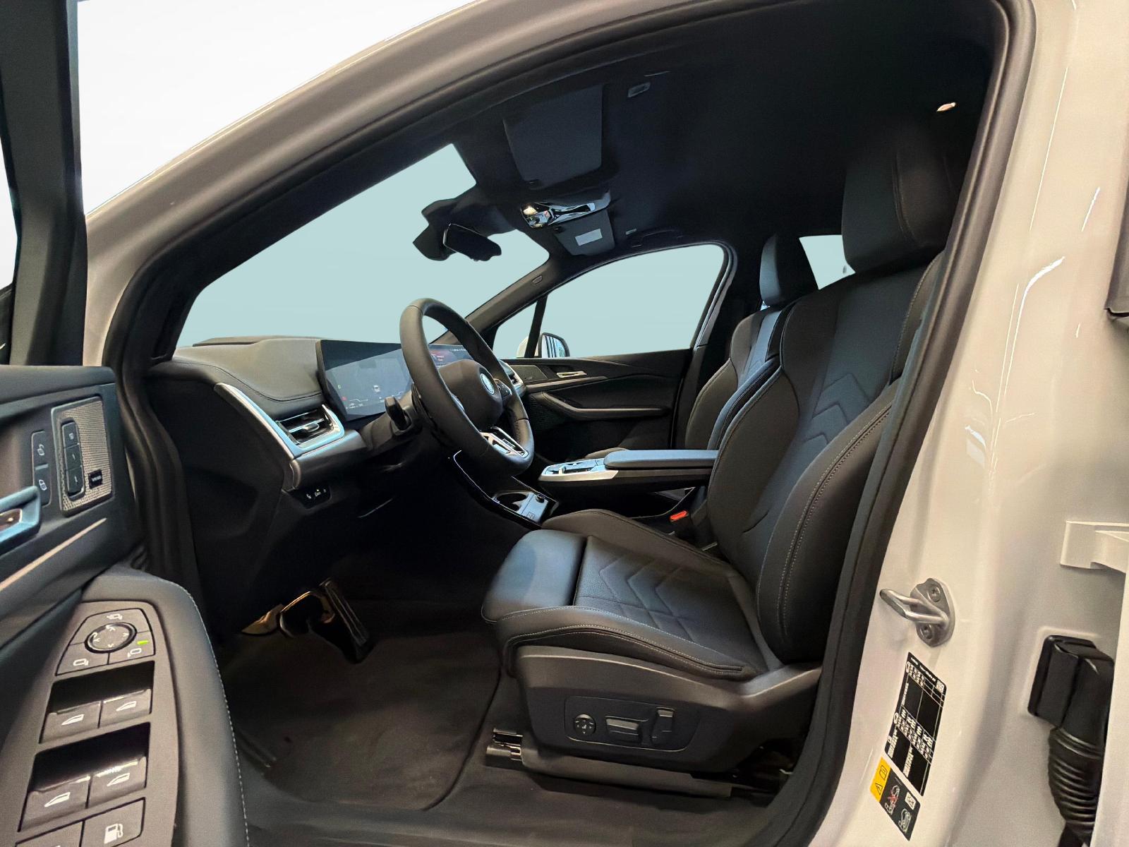 BMW 230e xDrive paddles Active Tourer-image-8