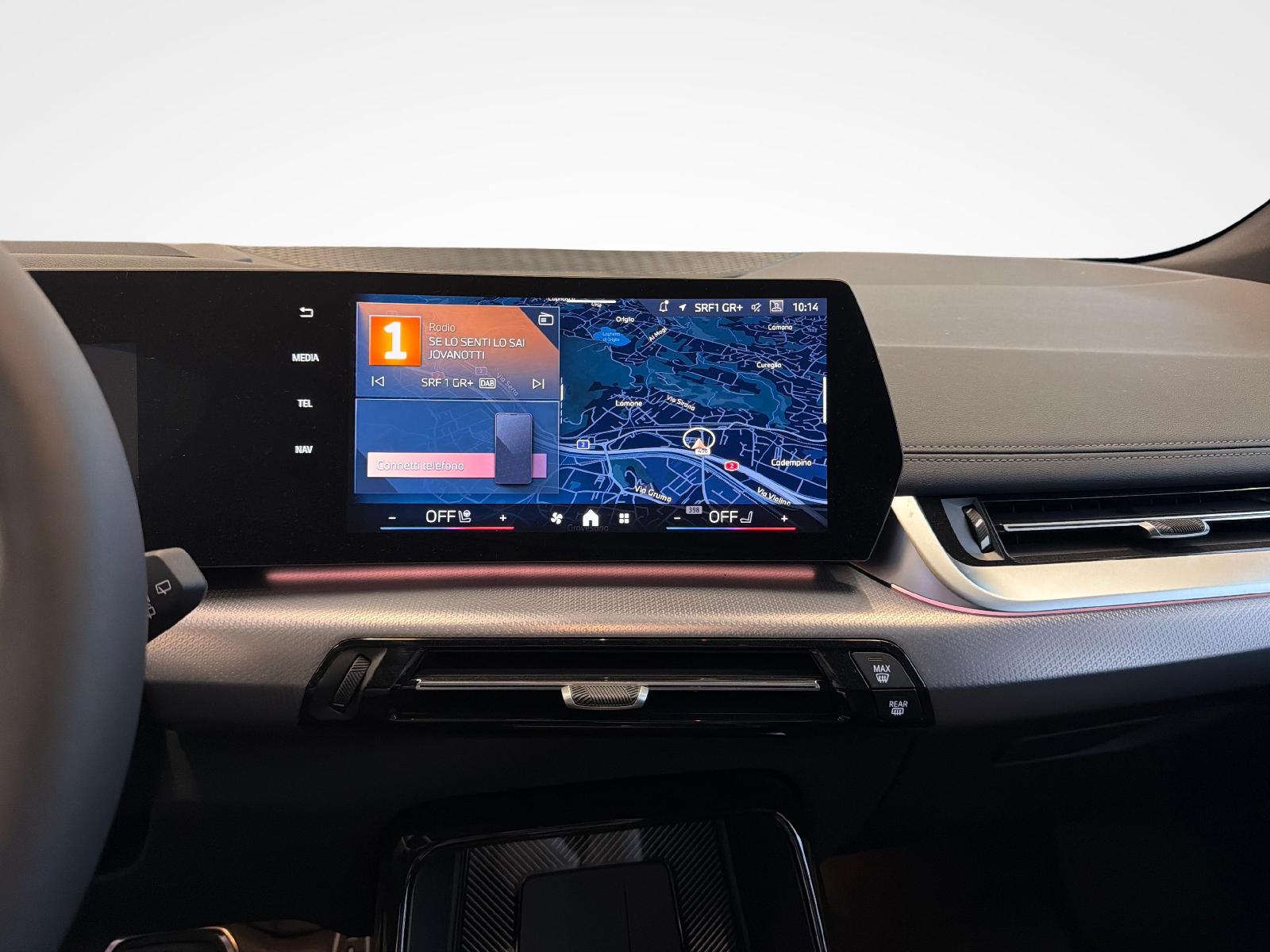 BMW 230e xDrive paddles Active Tourer-image-13