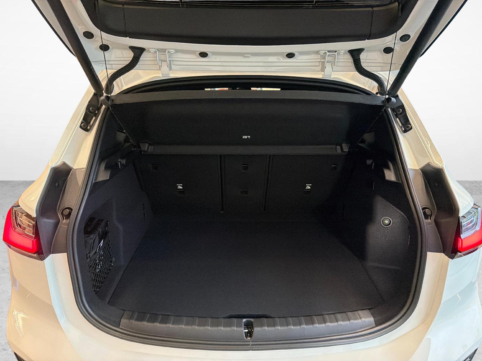 BMW 230e xDrive paddles Active Tourer-image-18