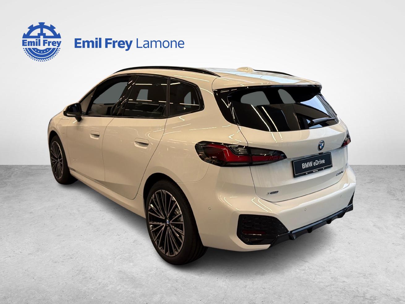 BMW 230e xDrive paddles Active Tourer-image-2