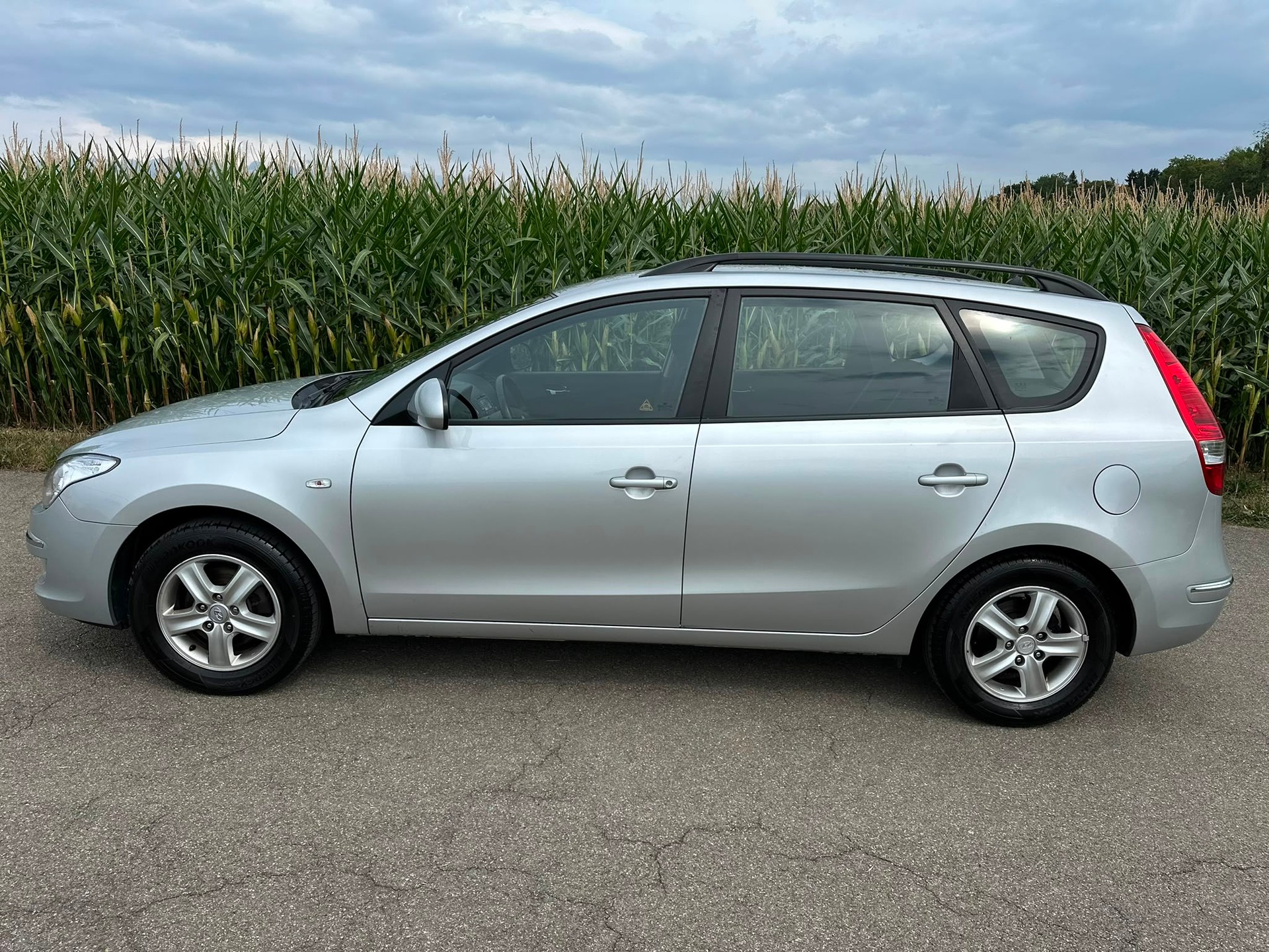 HYUNDAI i30 Wagon 1.6 Style-image-8