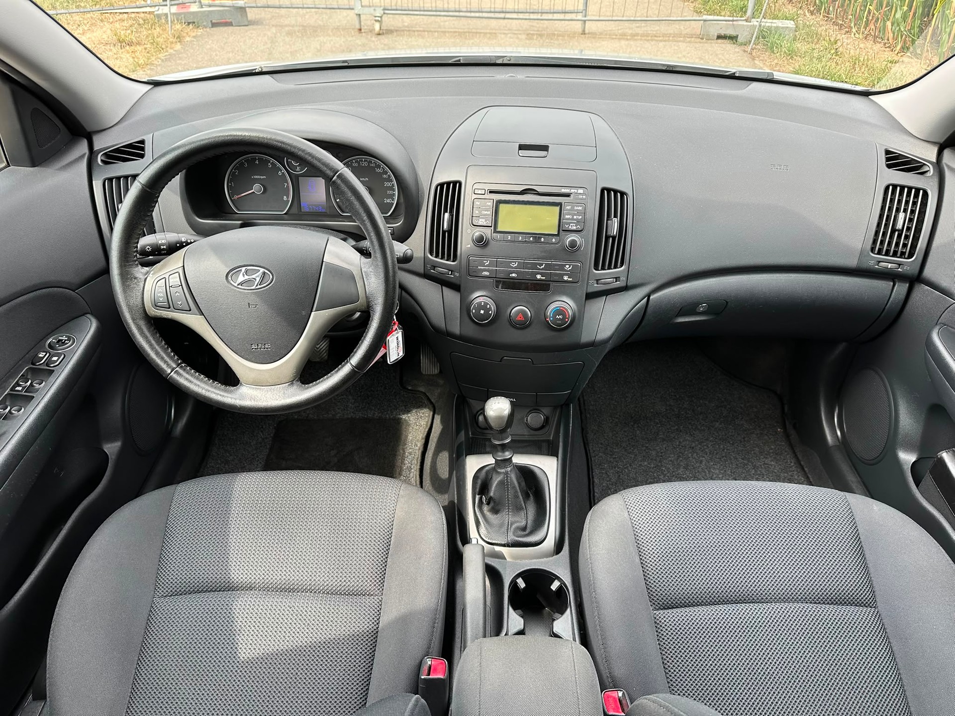HYUNDAI i30 Wagon 1.6 Style-image-9