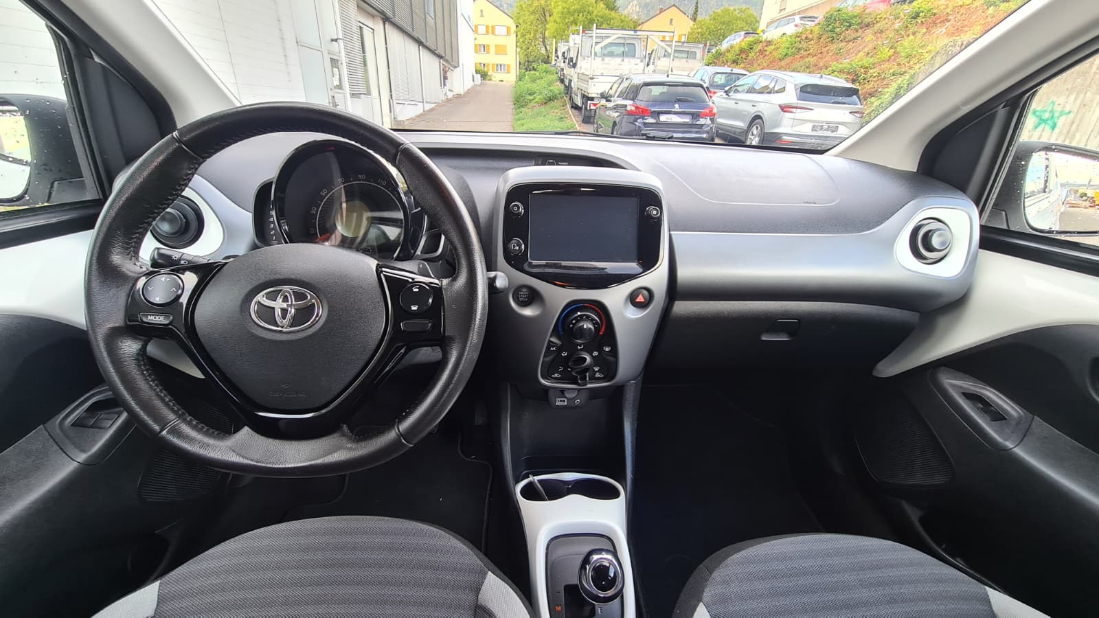 TOYOTA Aygo 1.0 VVT-i Trend X-shift ** RF-Kamera ** Airbag ** Klimaanlage ** DAB-Radio ** LTZ NFK 05.03.2026 **-image-12