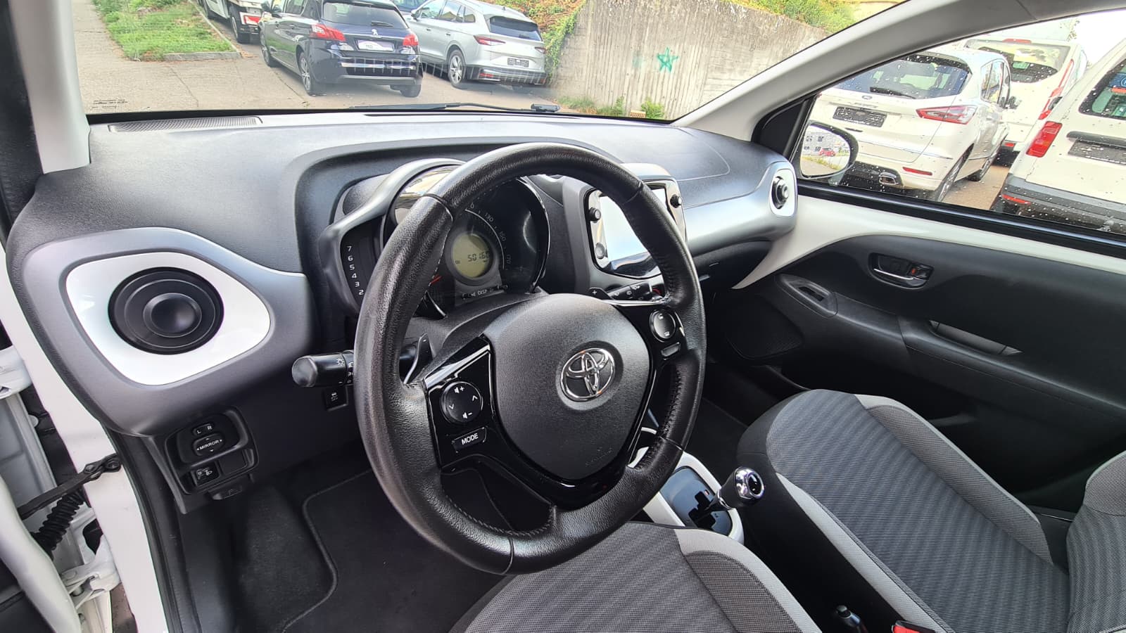 TOYOTA Aygo 1.0 VVT-i Trend X-shift ** RF-Kamera ** Airbag ** Klimaanlage ** DAB-Radio ** LTZ NFK 05.03.2026 **-image-13