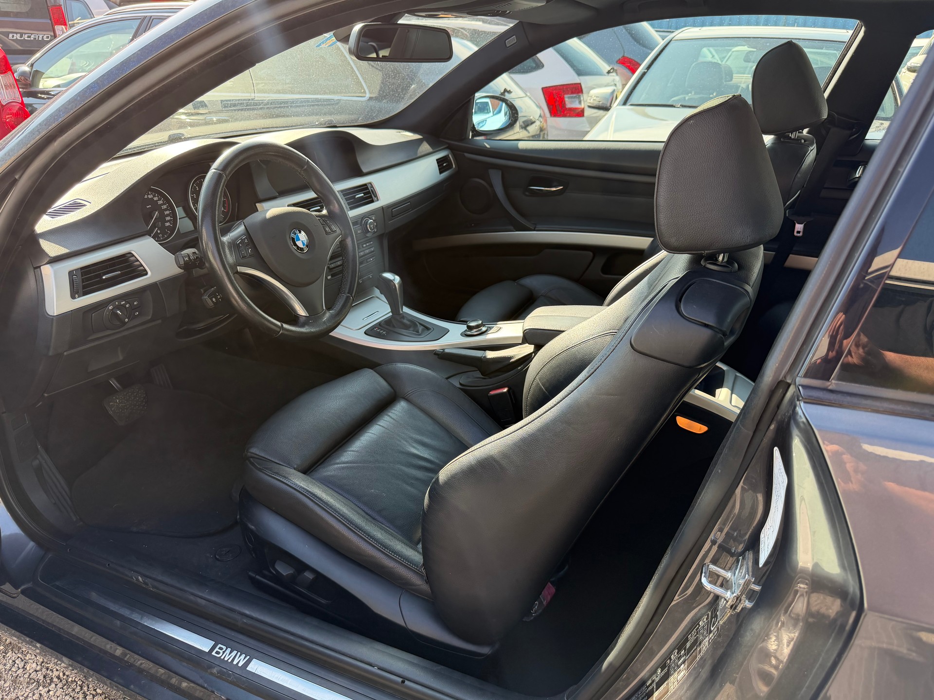 BMW 325xi Coupé-image-8