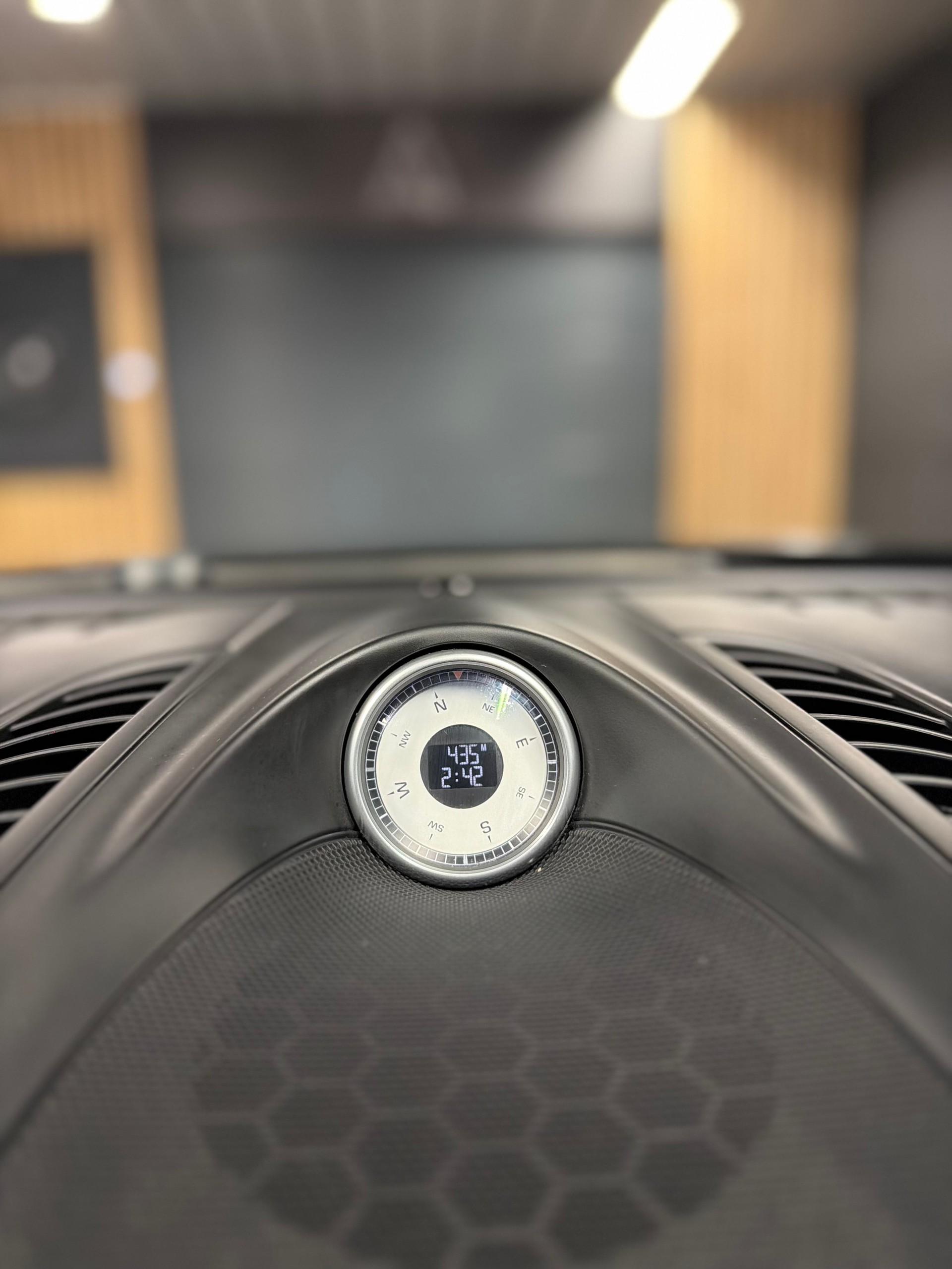 PORSCHE Cayenne Turbo-image-17