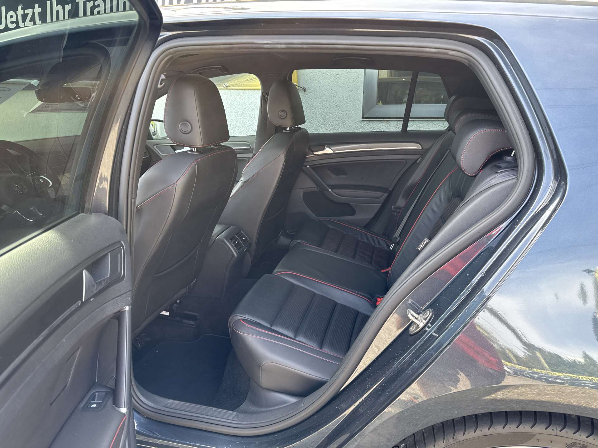 VW Golf 2.0 TSi GTi 230PS DSG-Automat-image-7