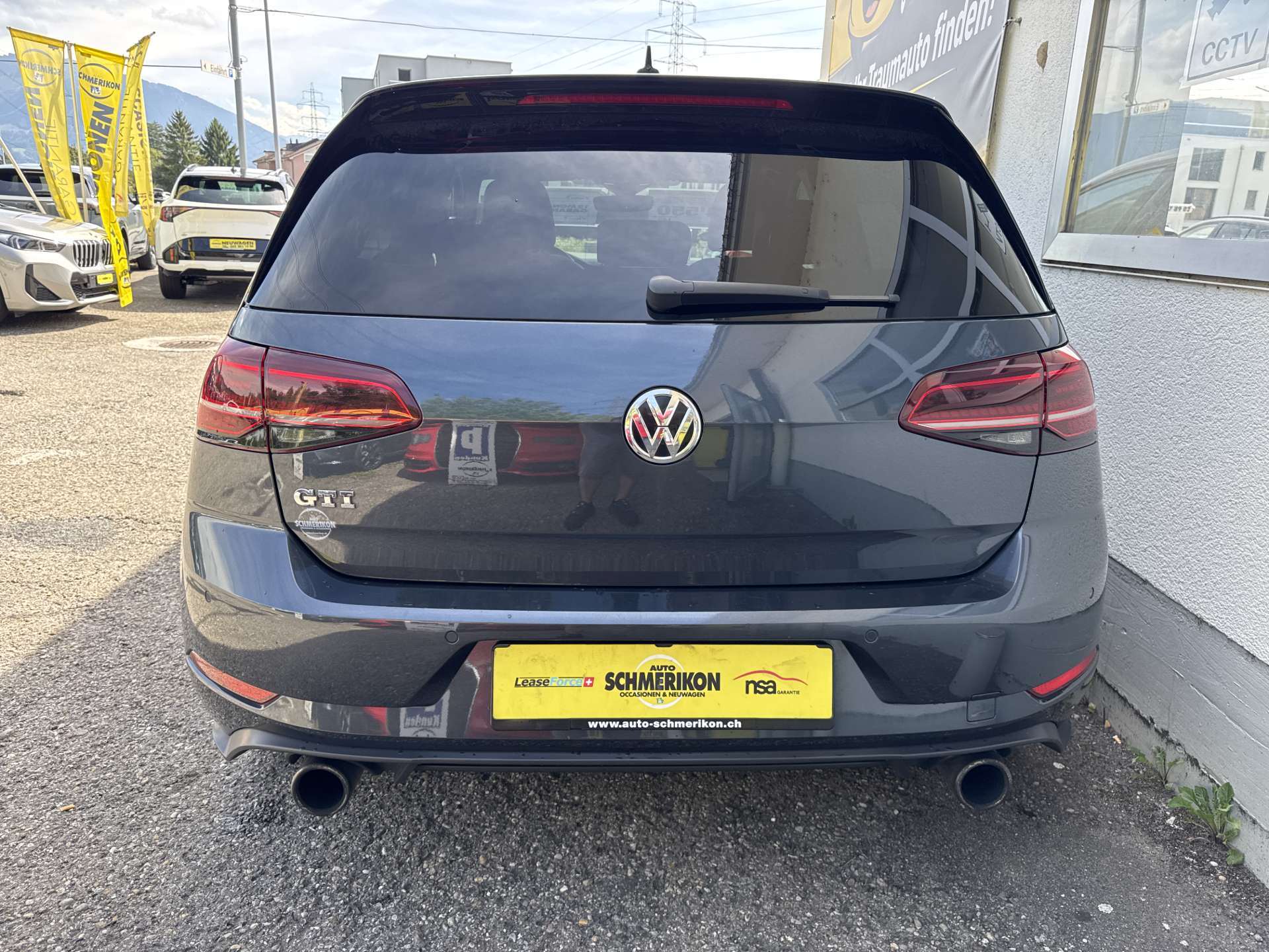 VW Golf 2.0 TSi GTi 230PS DSG-Automat-image-3