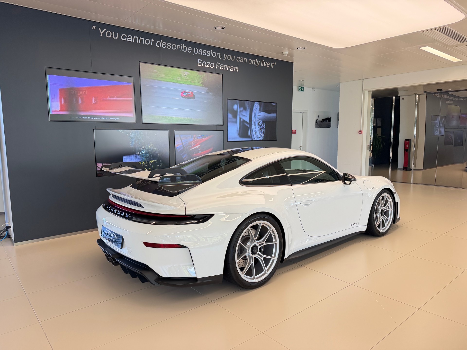 PORSCHE 911 Carrera GT3 PDK-image-4