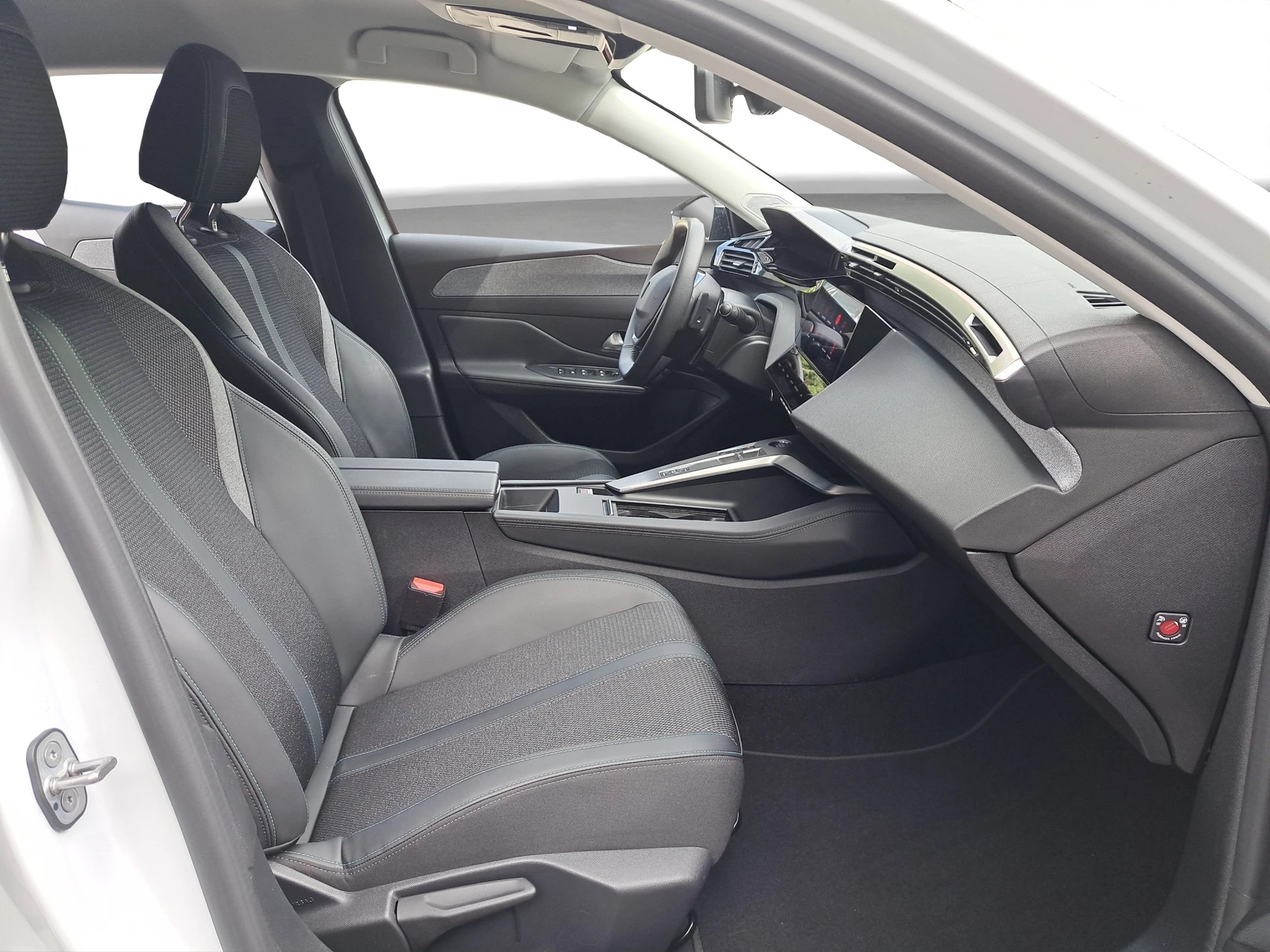 PEUGEOT 308 SW 1.5 BlueHDI Allure Pack EAT8 *Anhängerkupplung*-image-10