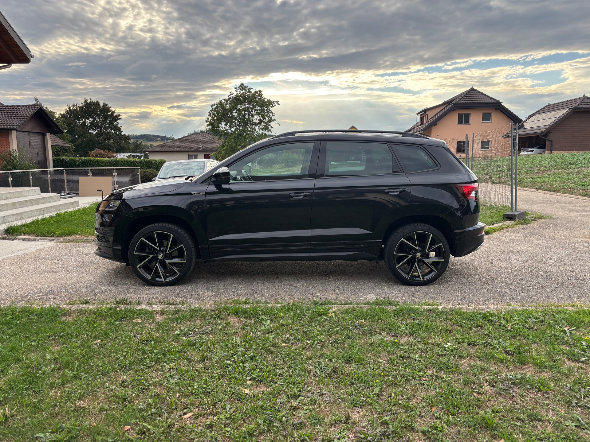 SKODA Karoq 1.5 TSI ACT SportLine DSG-image-1