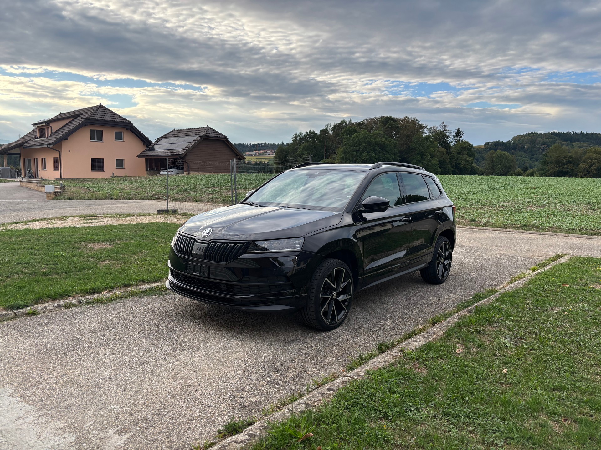 SKODA Karoq 1.5 TSI ACT SportLine DSG-image-0