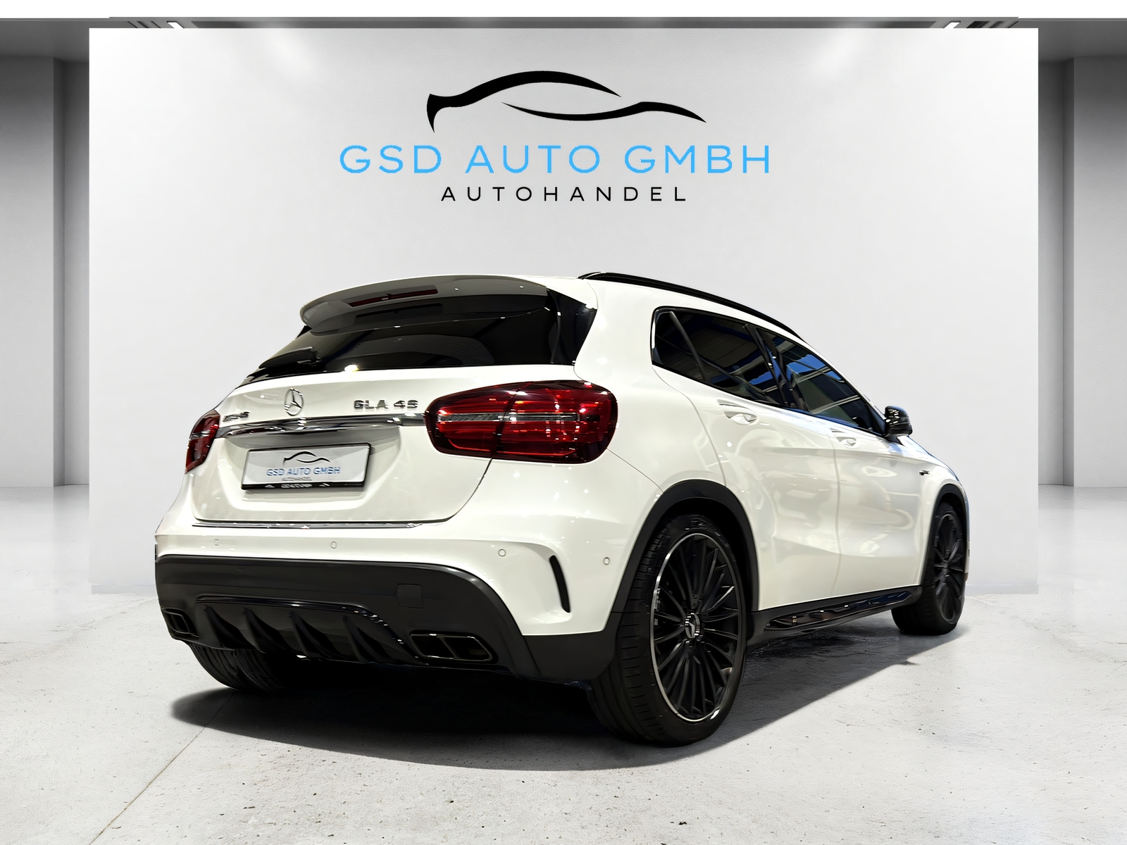 MERCEDES-BENZ GLA 45 AMG 4Matic 7G-DCT**Panodach,Rückfahrtkamera,Frisch ab MFK**-image-4