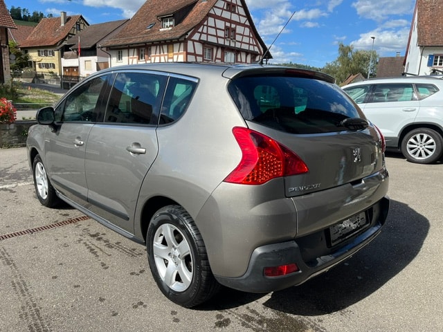 PEUGEOT 3008 1.6 VTi 156 Platinum-showroom-element-3