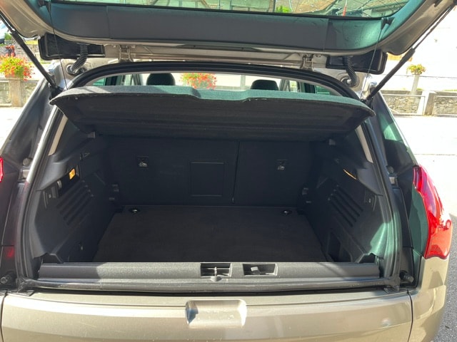 PEUGEOT 3008 1.6 VTi 156 Platinum-image-4
