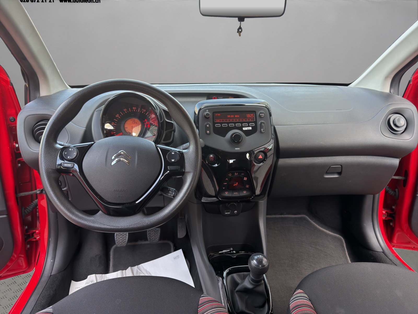 CITROEN C1 1.0 VTi Shine Stop&Start-image-13