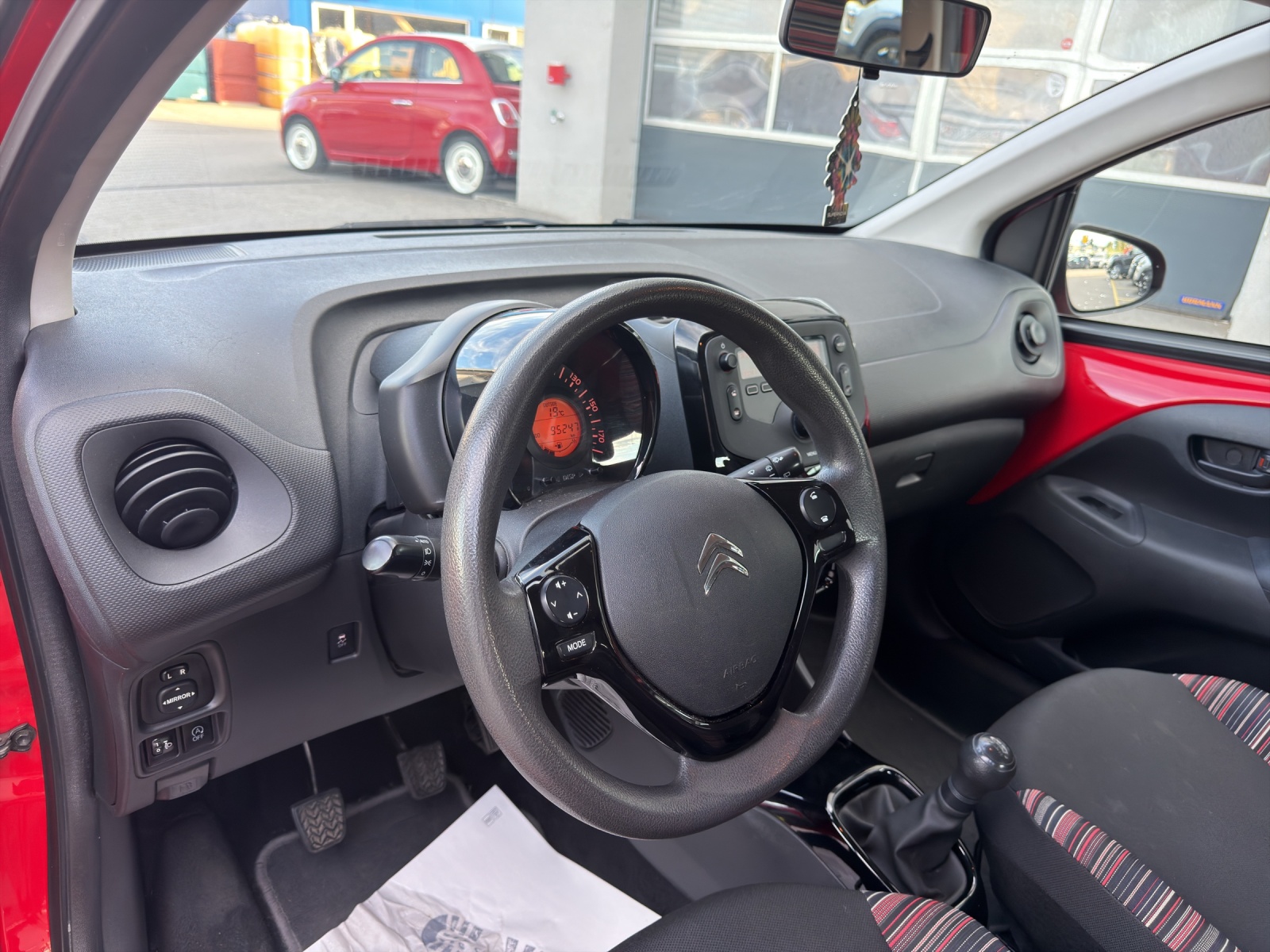 CITROEN C1 1.0 VTi Shine Stop&Start-image-21