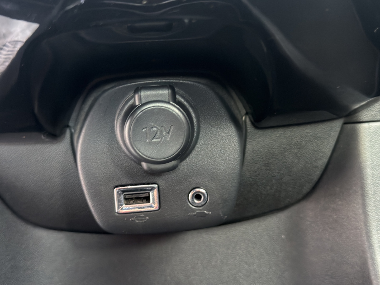CITROEN C1 1.0 VTi Shine Stop&Start-image-26