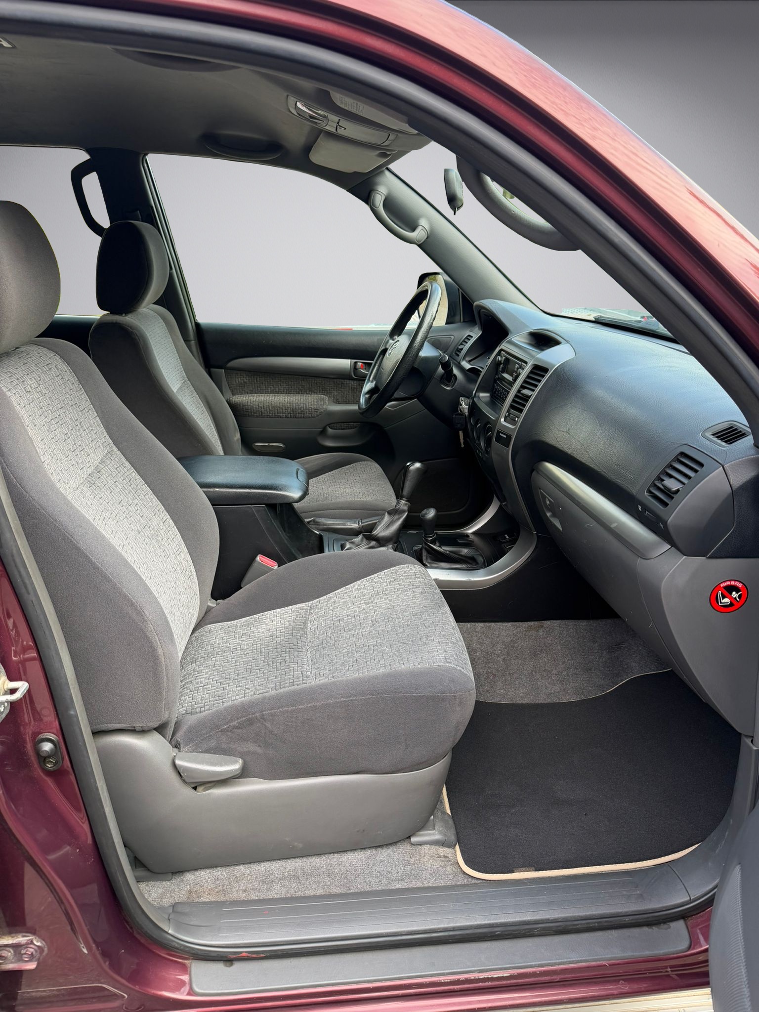 TOYOTA Land Cruiser 3.0 TD Linea Terra 4x4-image-12