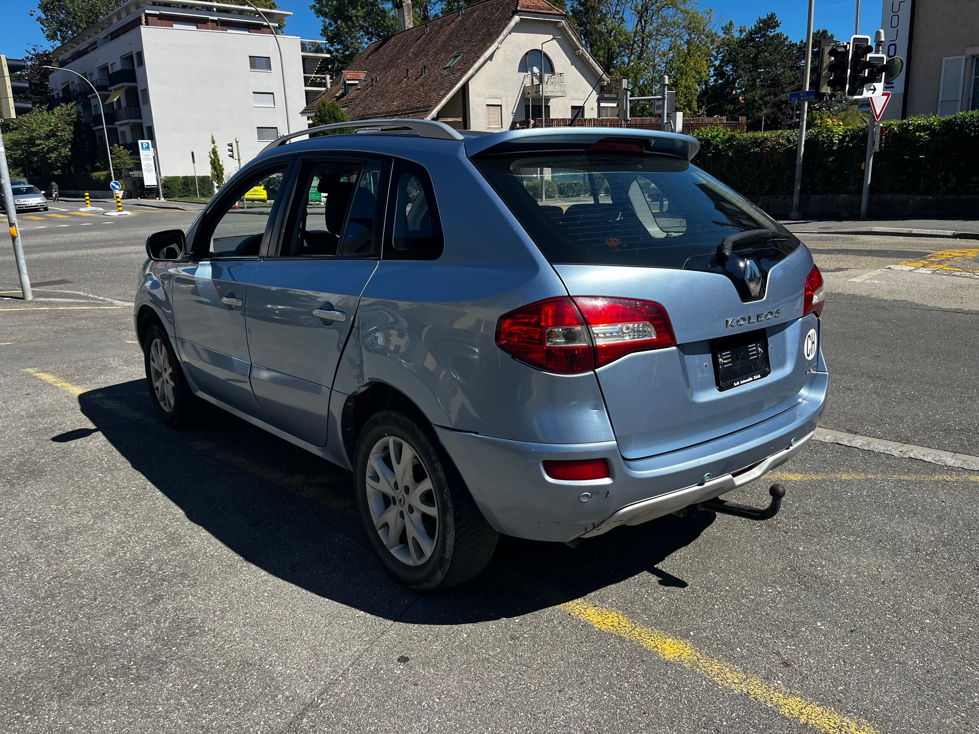 RENAULT Koleos 2.5 Dynamique Luxe 4x4-image-6
