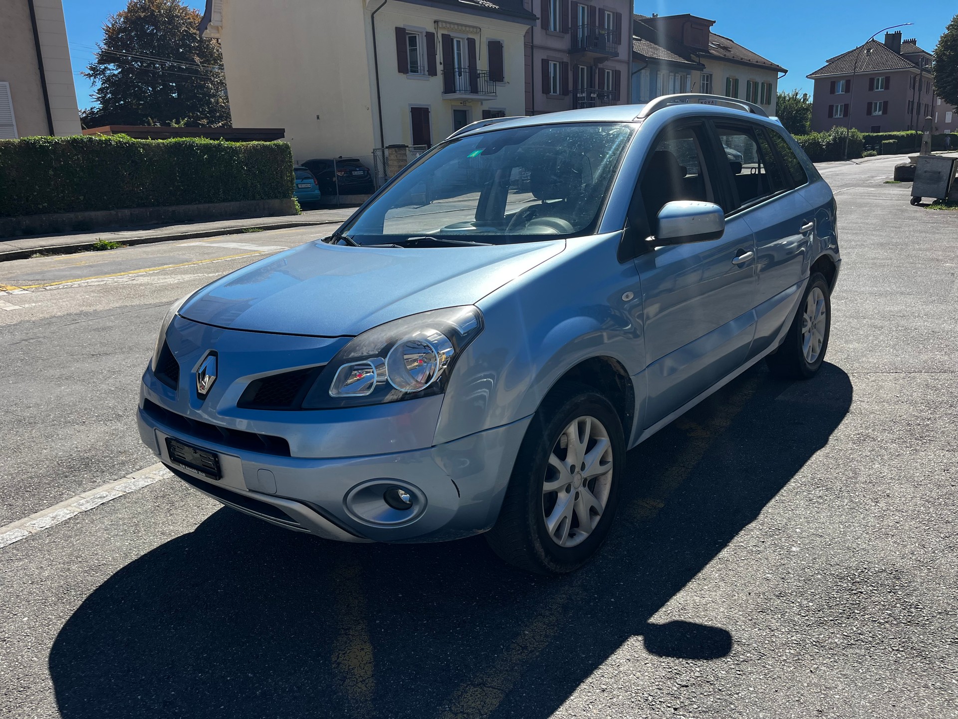 RENAULT Koleos 2.5 Dynamique Luxe 4x4-image-2