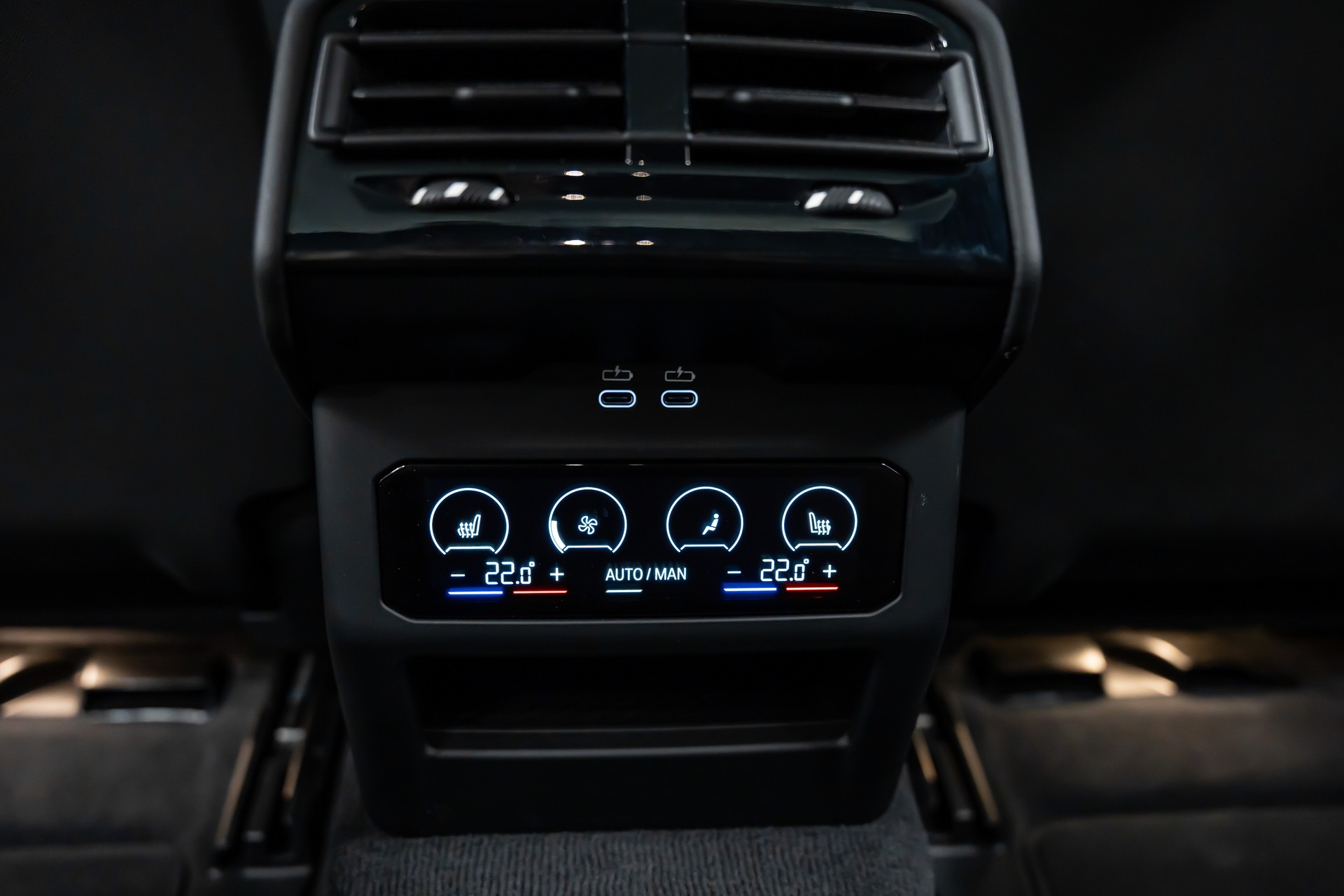 BMW 540d xDrive 48V M Sport Pro Steptronic *M-Performance 21"*Carbon*Panorama*Bowers&Wilkins*-image-16