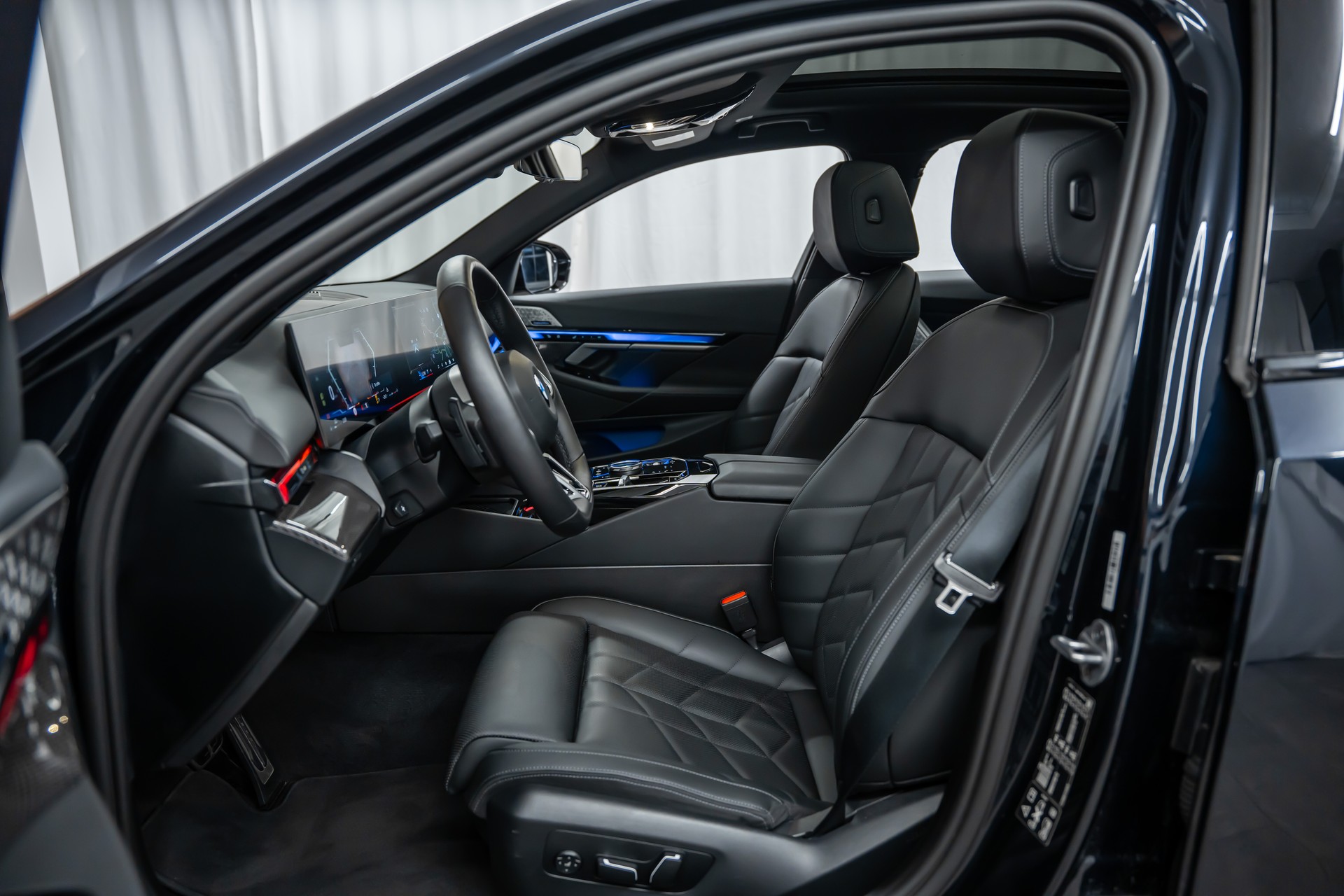 BMW 540d xDrive 48V M Sport Pro Steptronic *M-Performance 21"*Carbon*Panorama*Bowers&Wilkins*-image-11