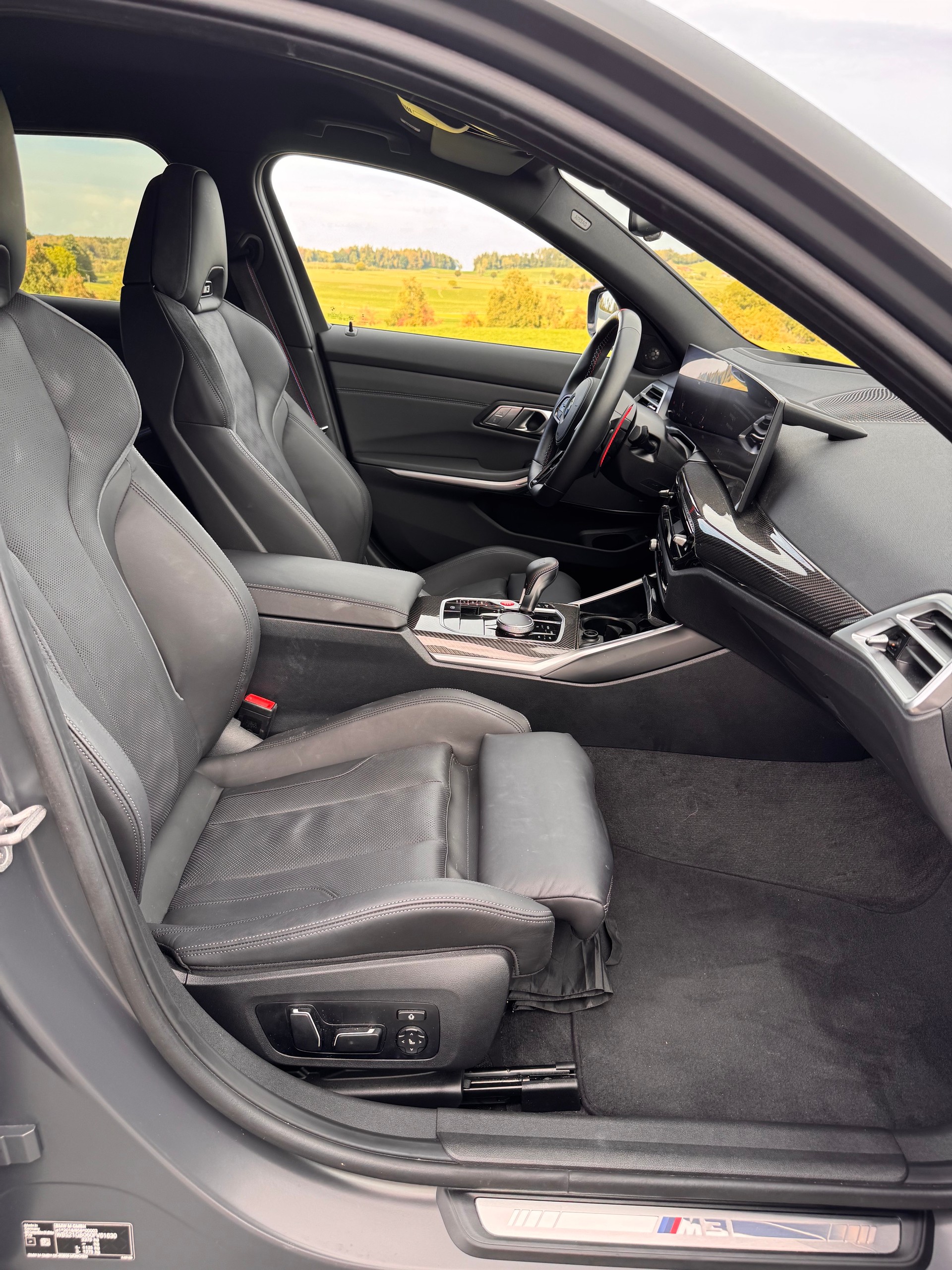 BMW M3 Competition xDrive-image-6
