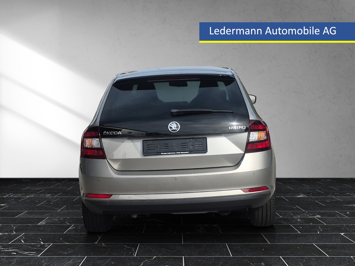 SKODA Rapid Spaceback 1.2 TSI Elegance-showroom-element-3