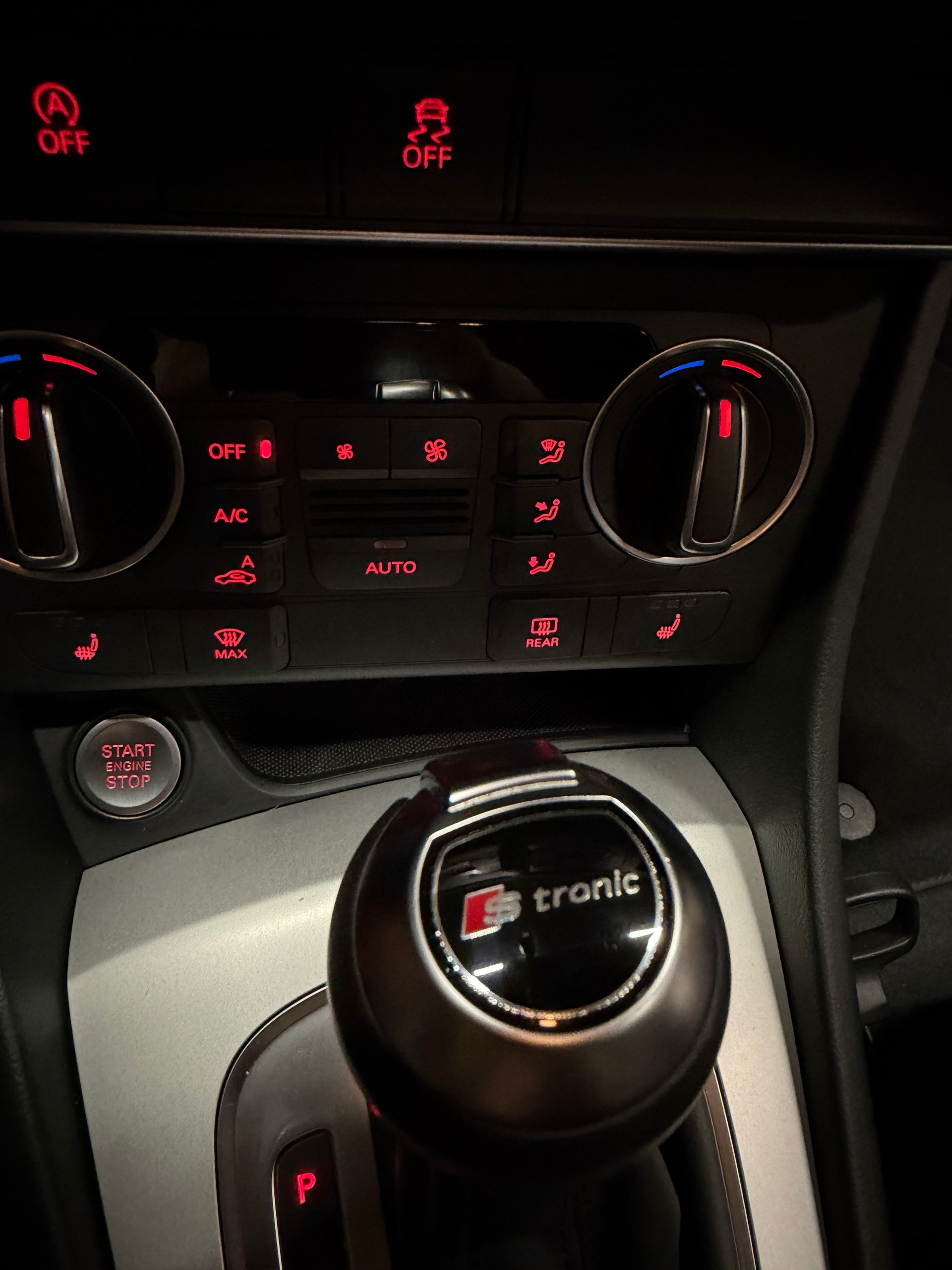 AUDI Q3 1.4 TFSI S-tronic-image-11