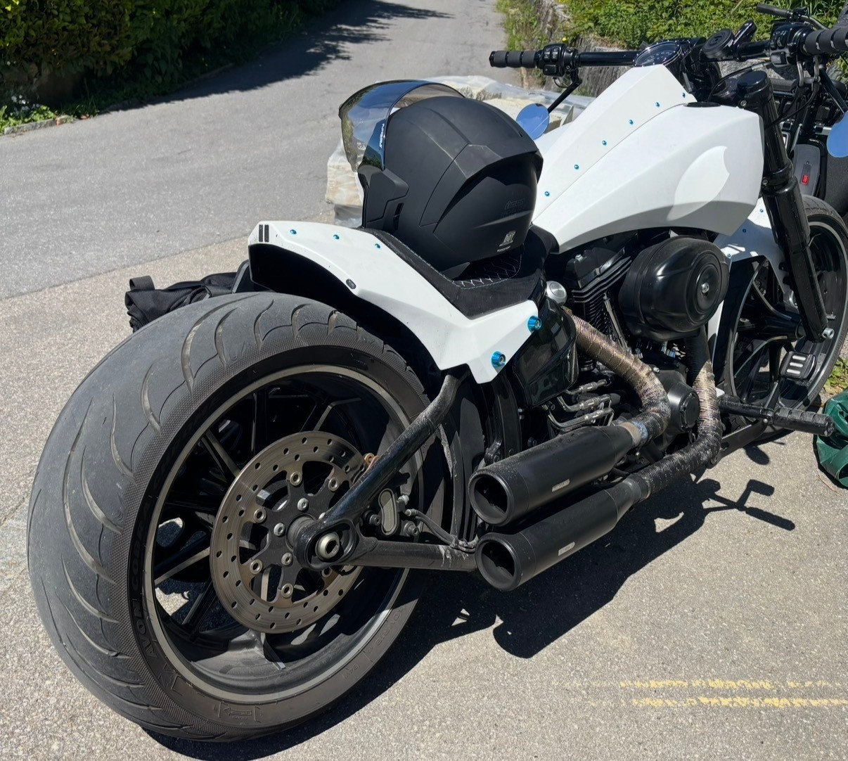 HARLEY-DAVIDSON Breakout 103-image-2