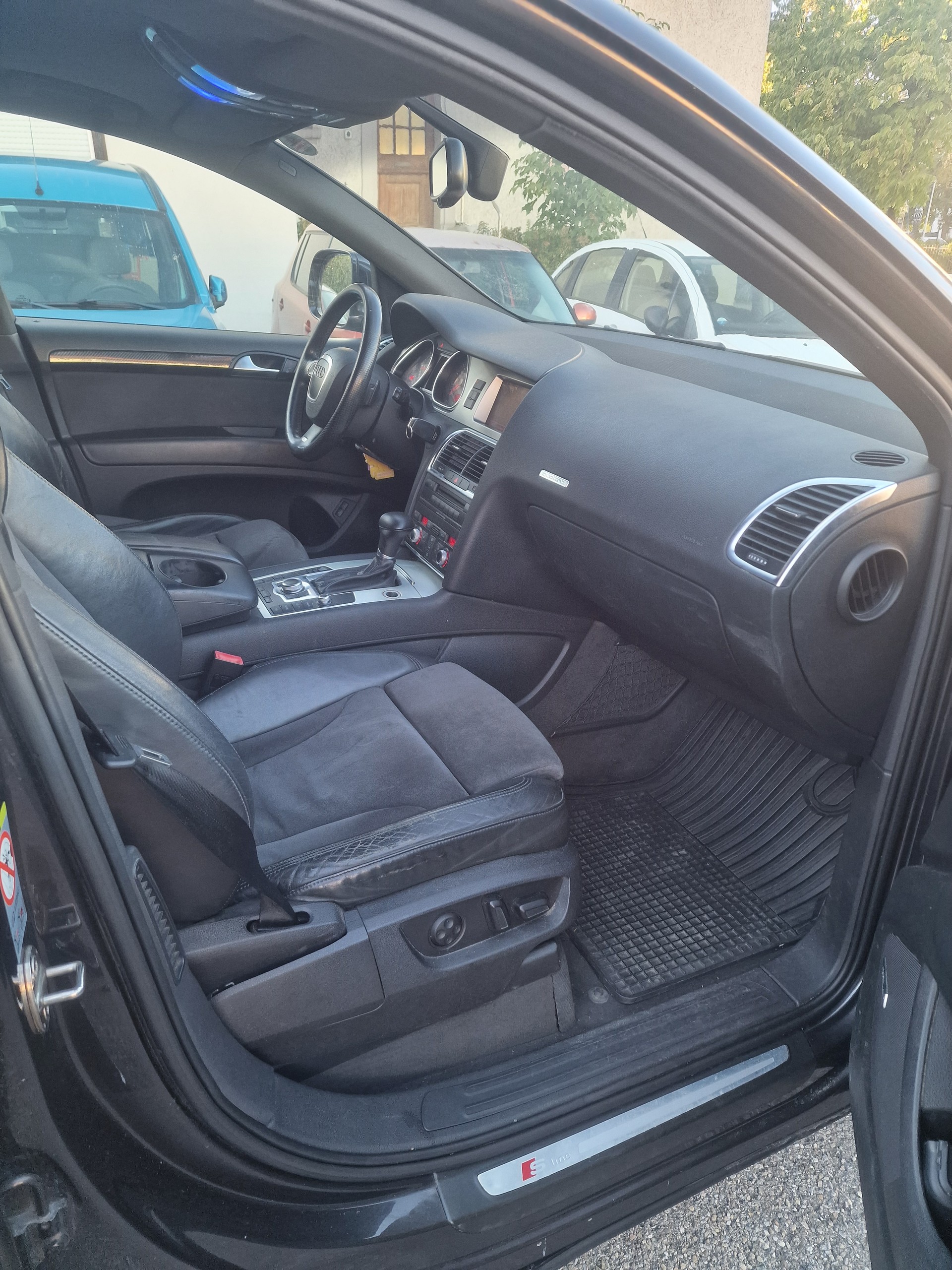 AUDI Q7 3.0 TDI quattro tiptronic-image-9
