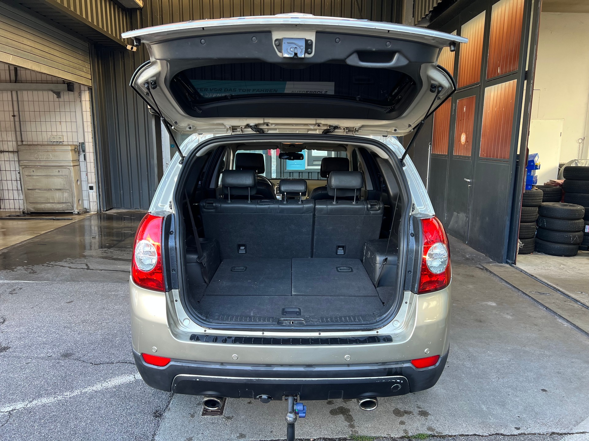 CHEVROLET Captiva 3.2 V6 LT Executive 4WD Automatic-image-10