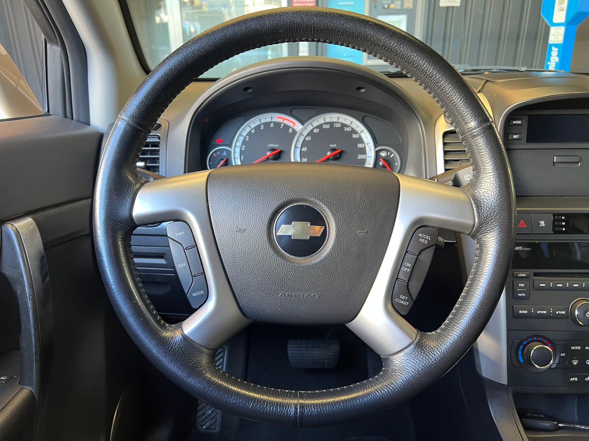 CHEVROLET Captiva 3.2 V6 LT Executive 4WD Automatic-image-6