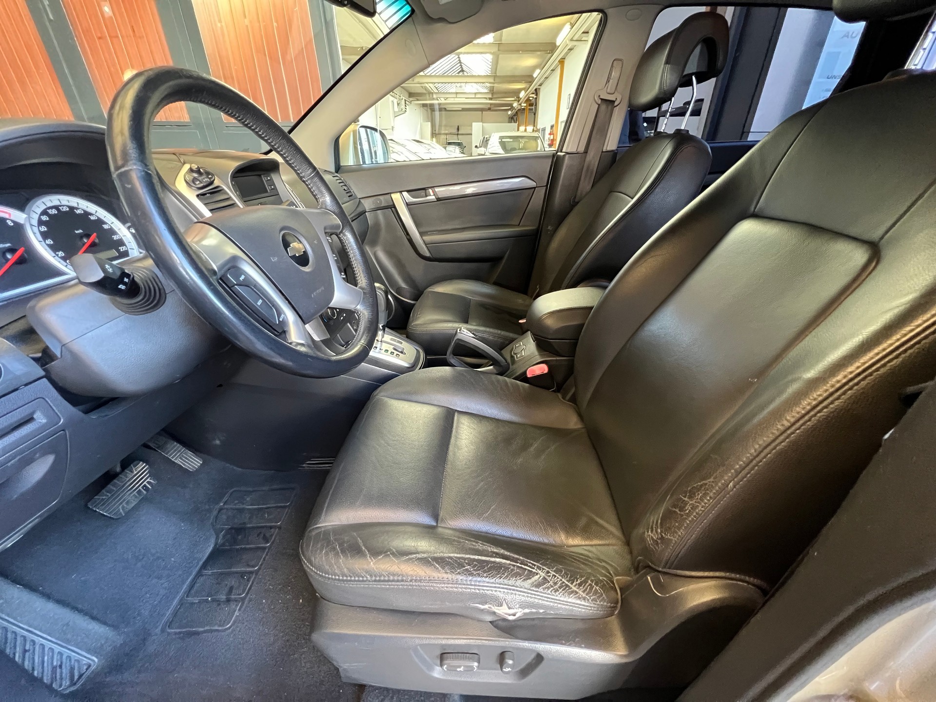 CHEVROLET Captiva 3.2 V6 LT Executive 4WD Automatic-image-7