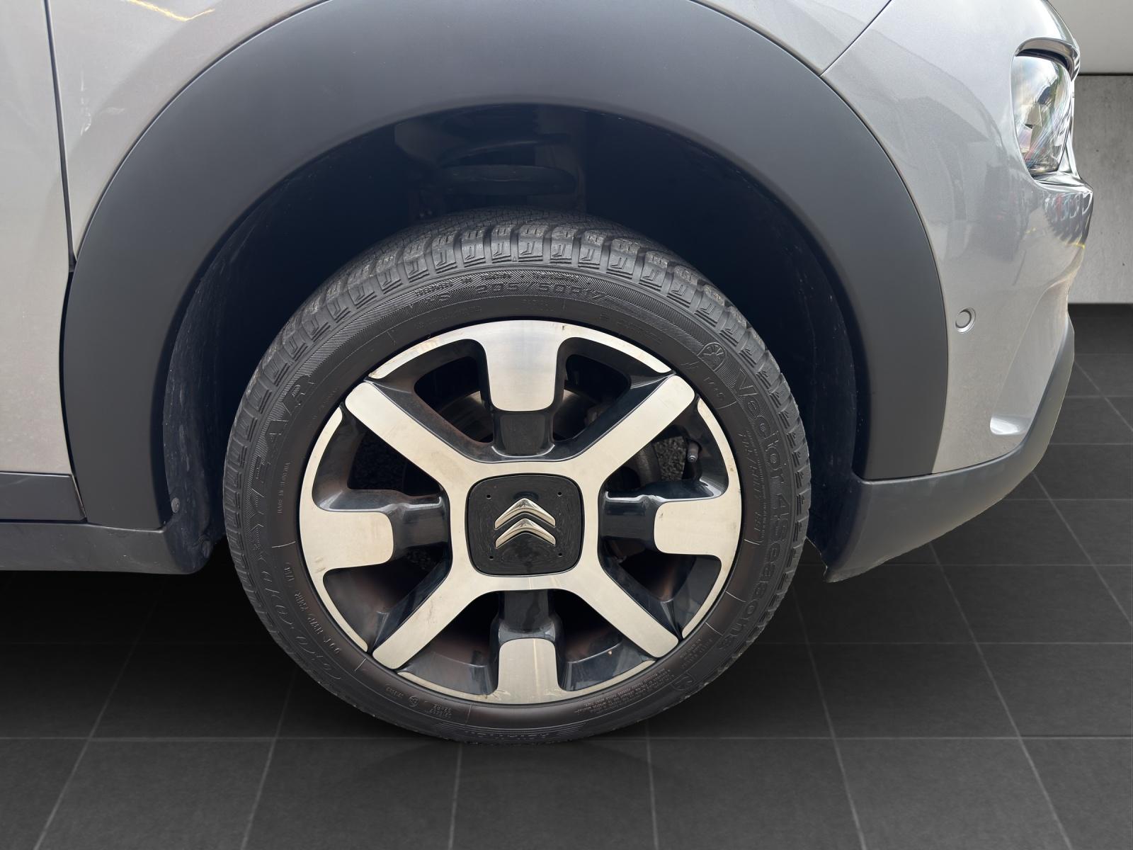 CITROEN C4 Cactus 1.2 130 Shine-image-18