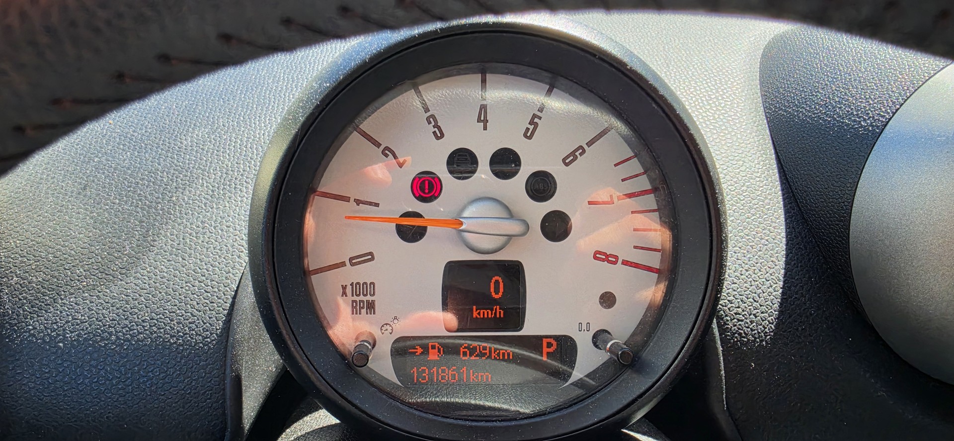 MINI 1.6i Cooper S ALL4-image-4