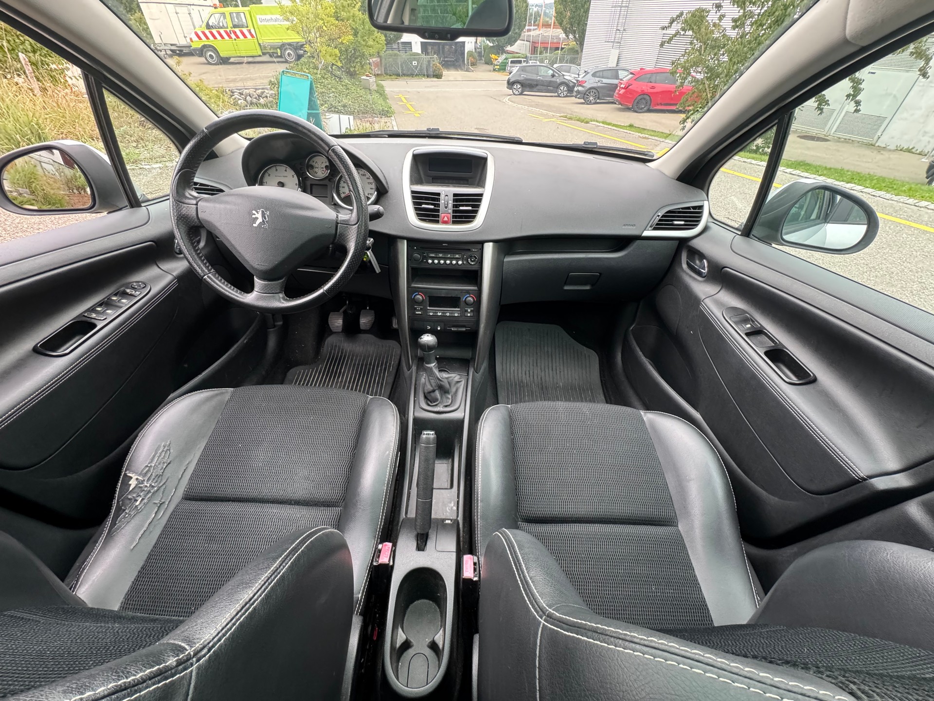 PEUGEOT 207 SW 1.6 16V Outdoor-image-11