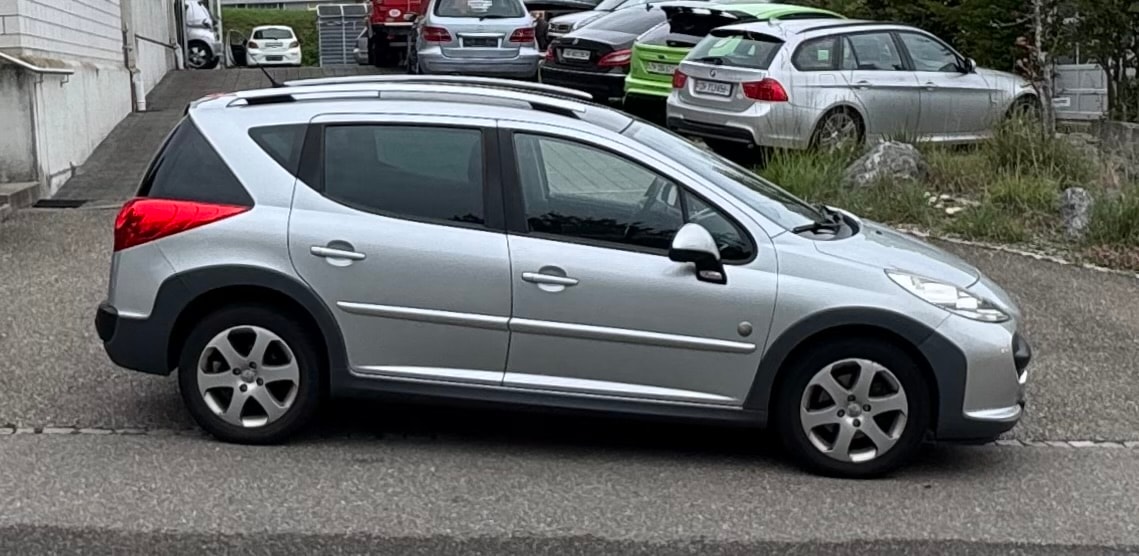 PEUGEOT 207 SW 1.6 16V Outdoor-image-7