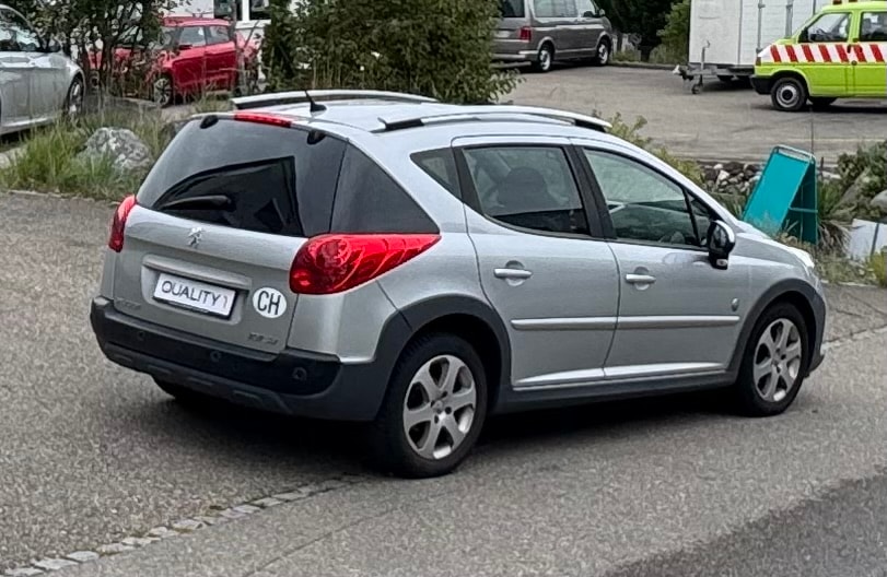 PEUGEOT 207 SW 1.6 16V Outdoor-image-6
