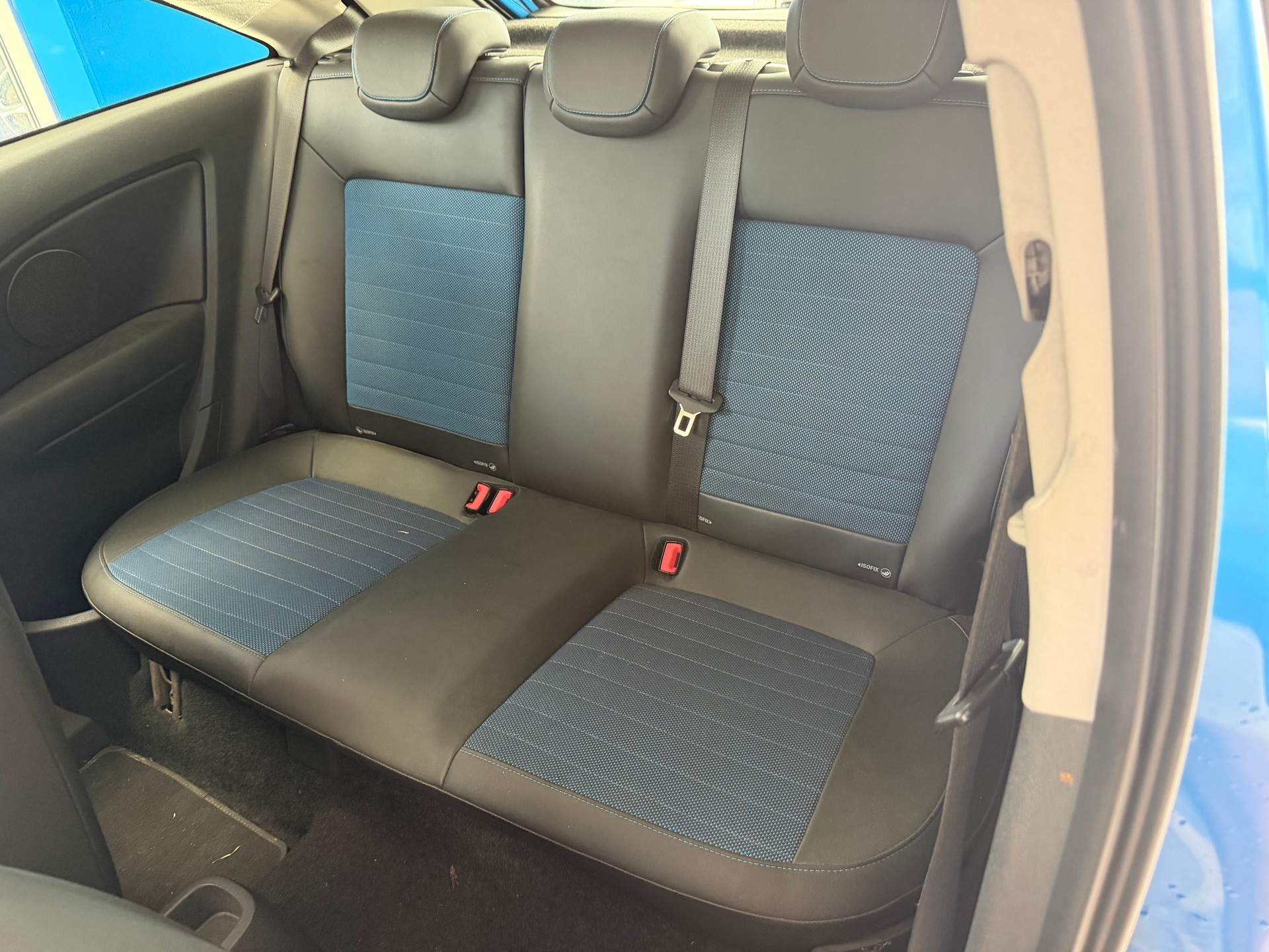 OPEL Corsa 1.6 Turbo OPC-image-16
