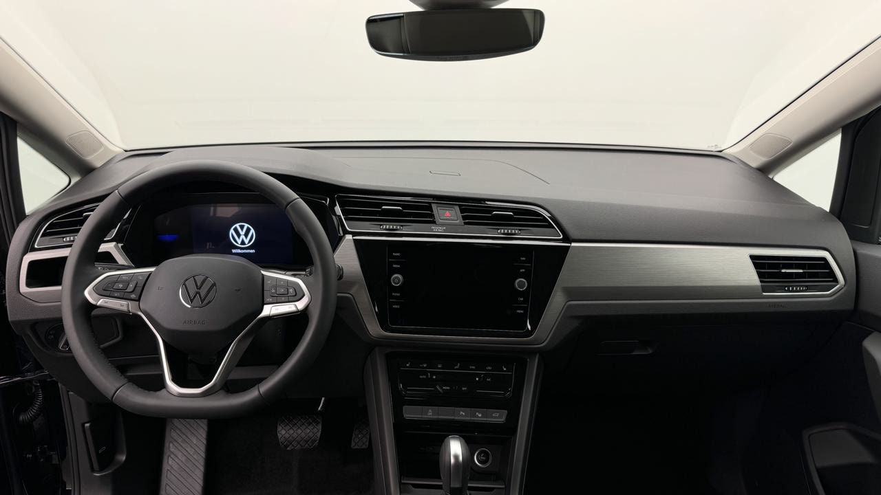 VW Touran 1.5 TSI EVO Limited-image-5